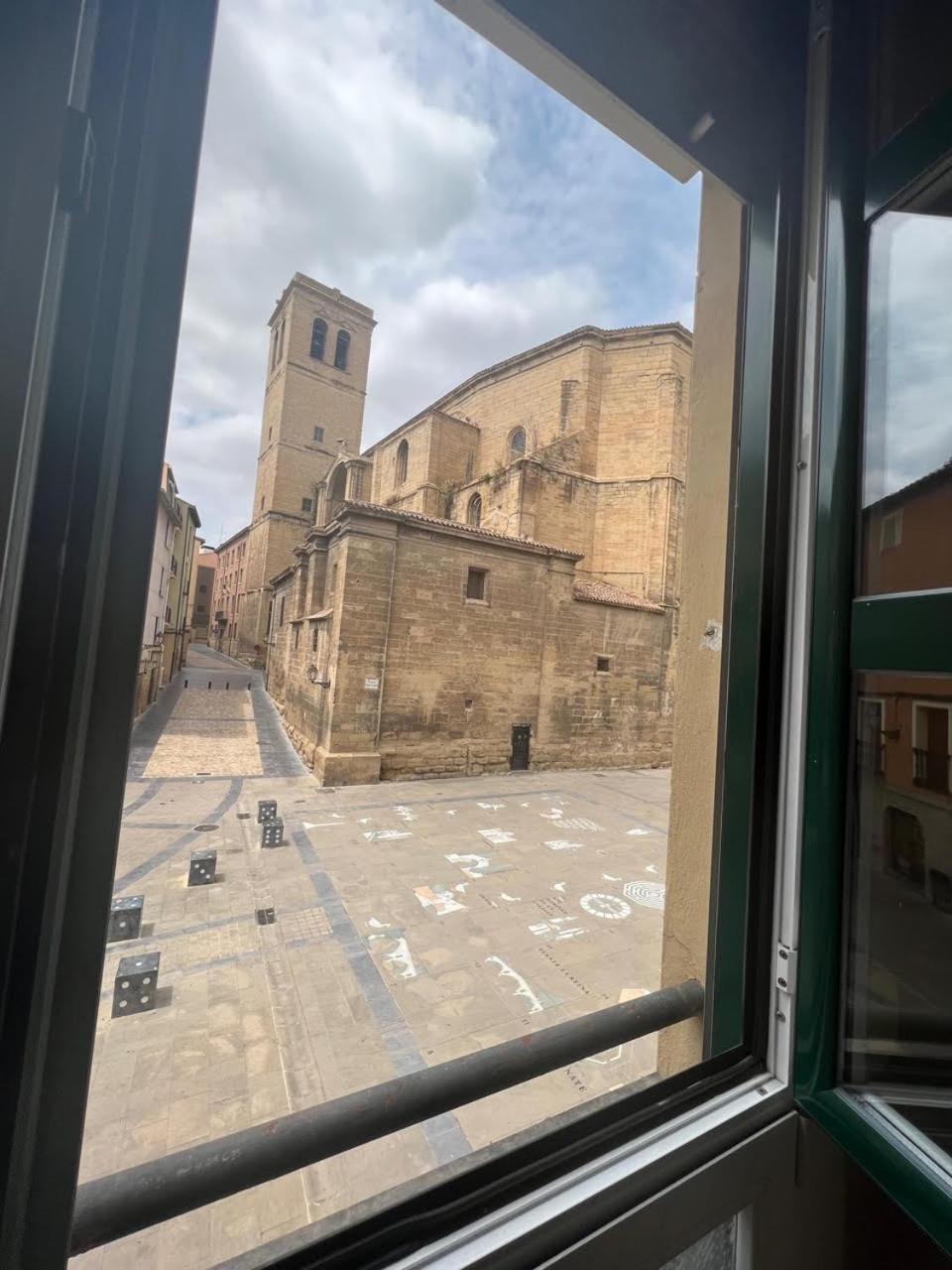 Santiago Tower Aire Ac casco antiguo By Apartamentos Logrono