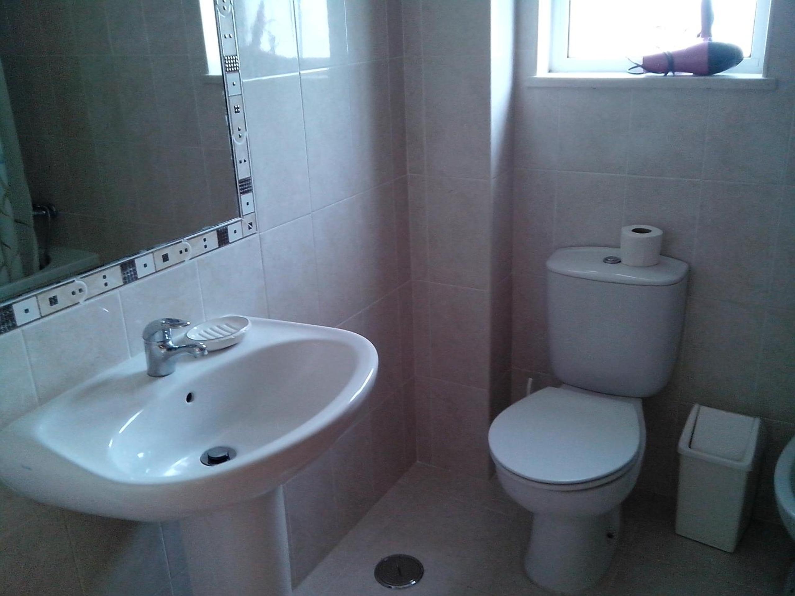 Remarkable 1-Bed Apartment in Olhos de Agua view 2