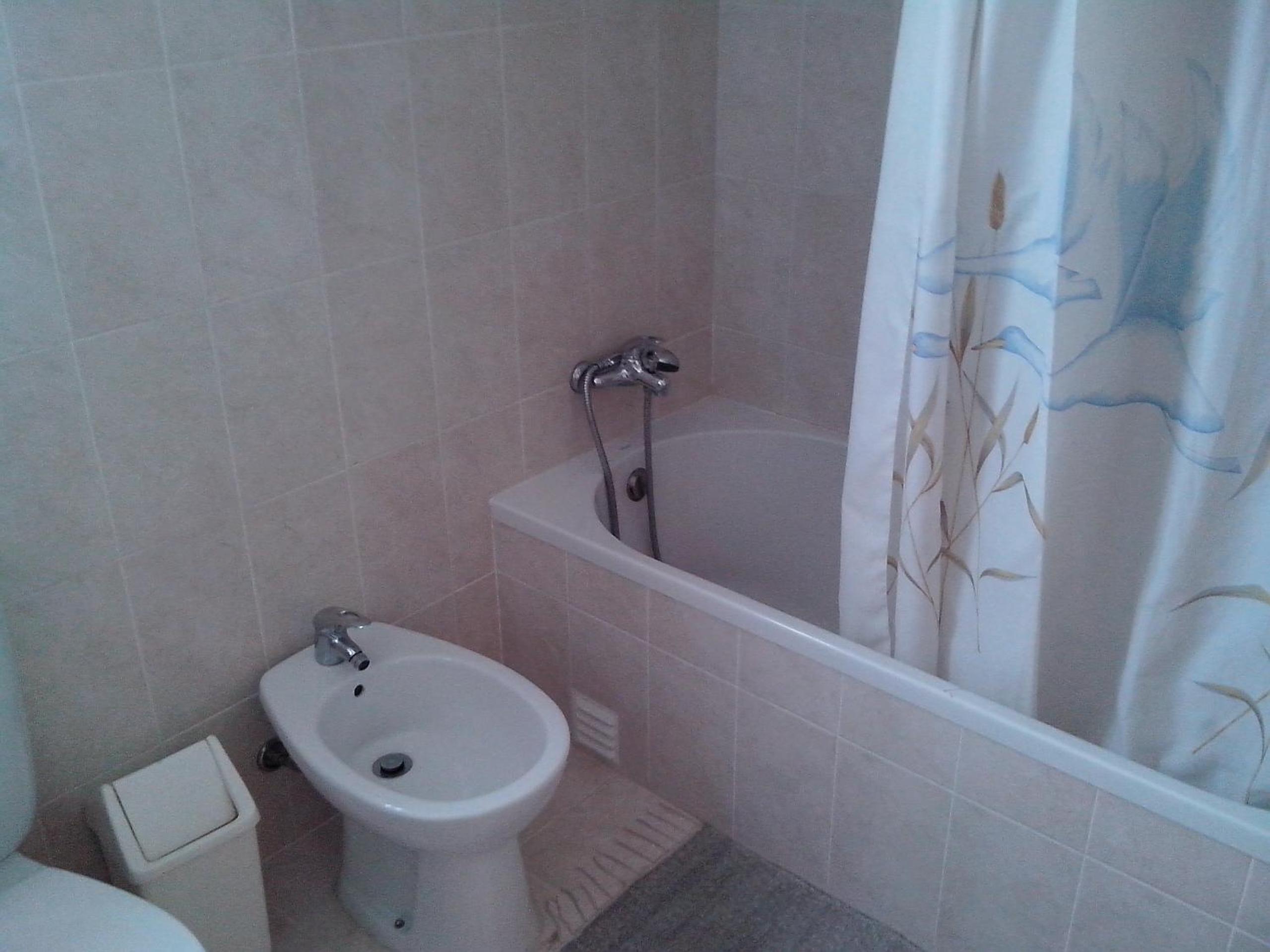 Remarkable 1-Bed Apartment in Olhos de Agua view 4