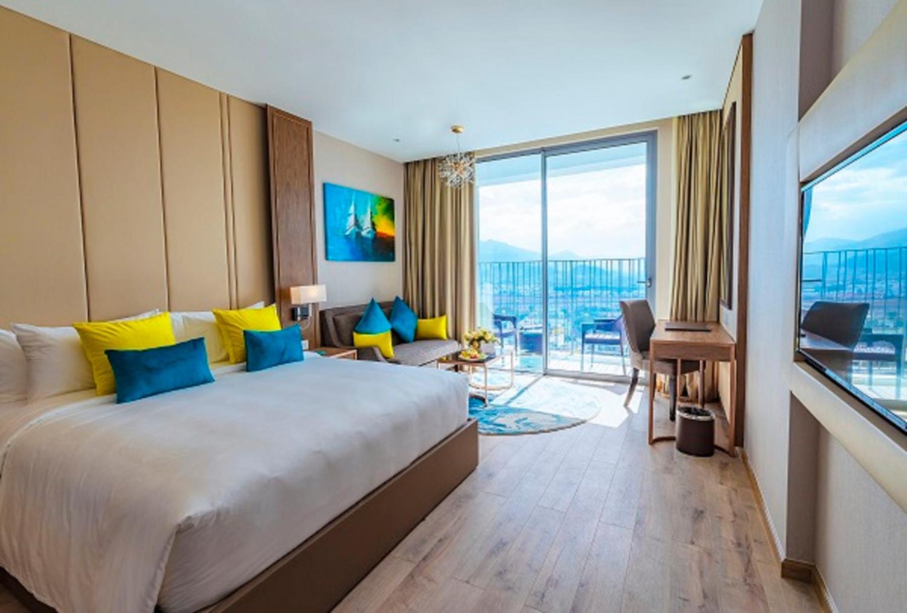 RIS Panorama Condotel