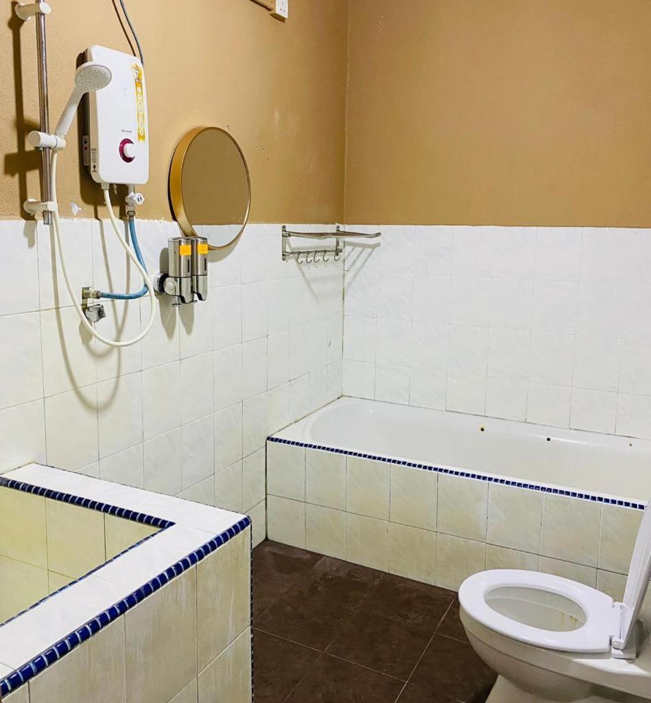 ALOR SENARI HOMESTAY PRIVATE POOL photo 5