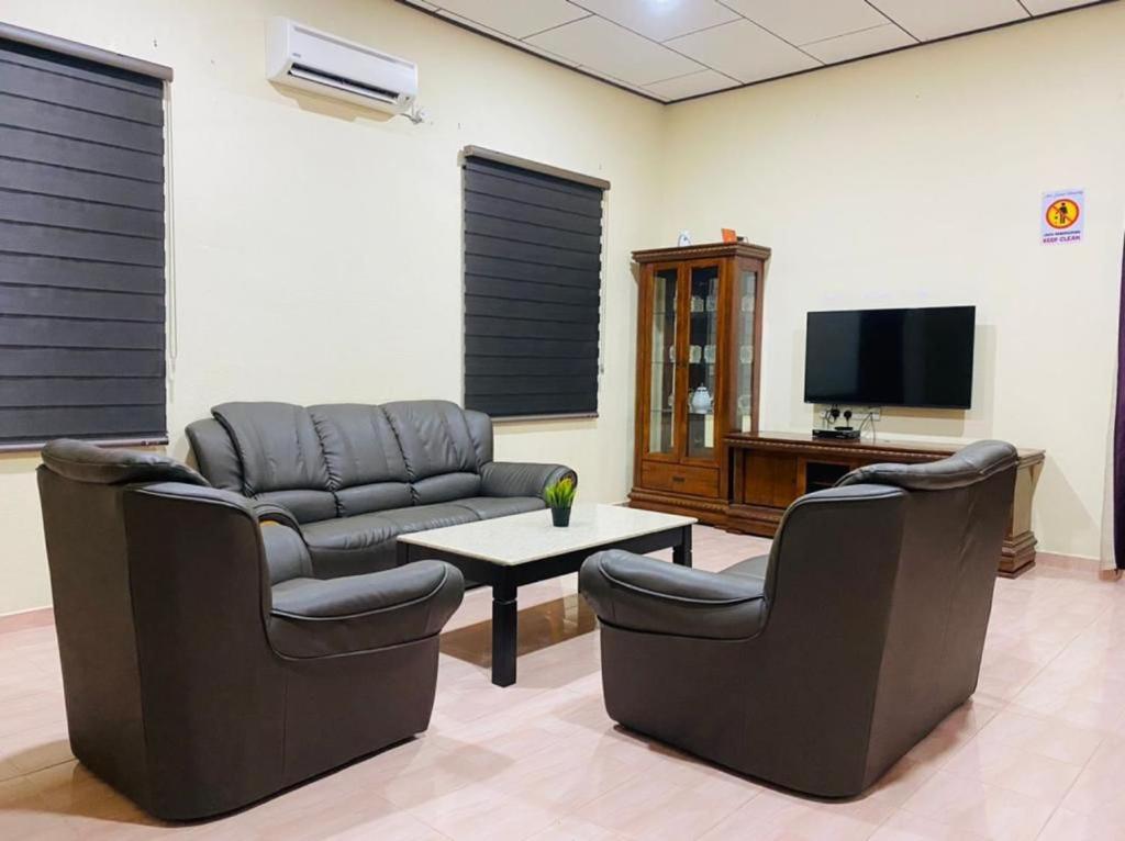 ALOR SENARI HOMESTAY PRIVATE POOL photo 6