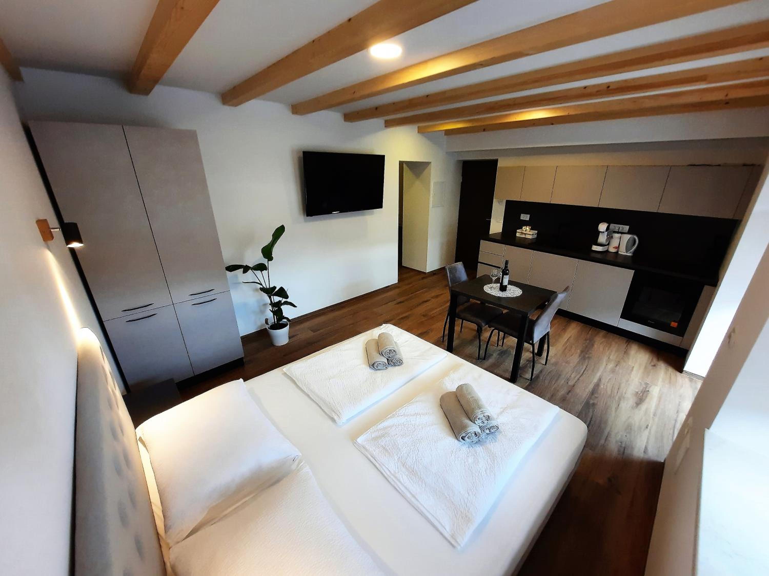 Apartments Hlapi with SPA, photo 22