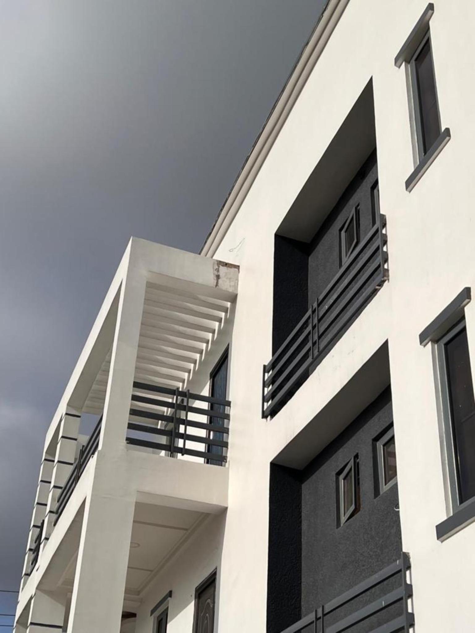 Luxury 2 bedroom flat with pool at kingsland Lekki view 4