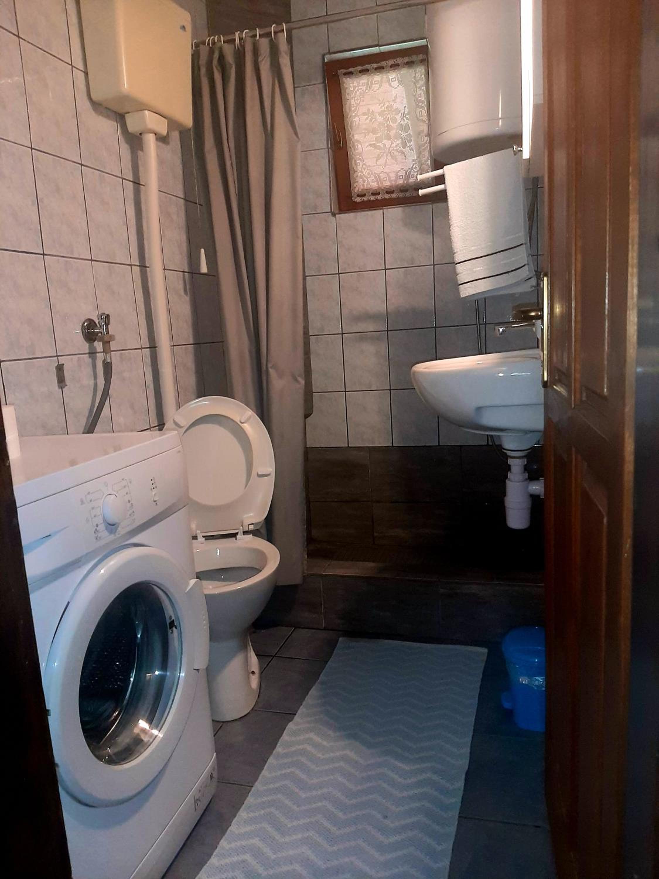 Janjske otoke - smještaj na selu (Milorad Piljić)