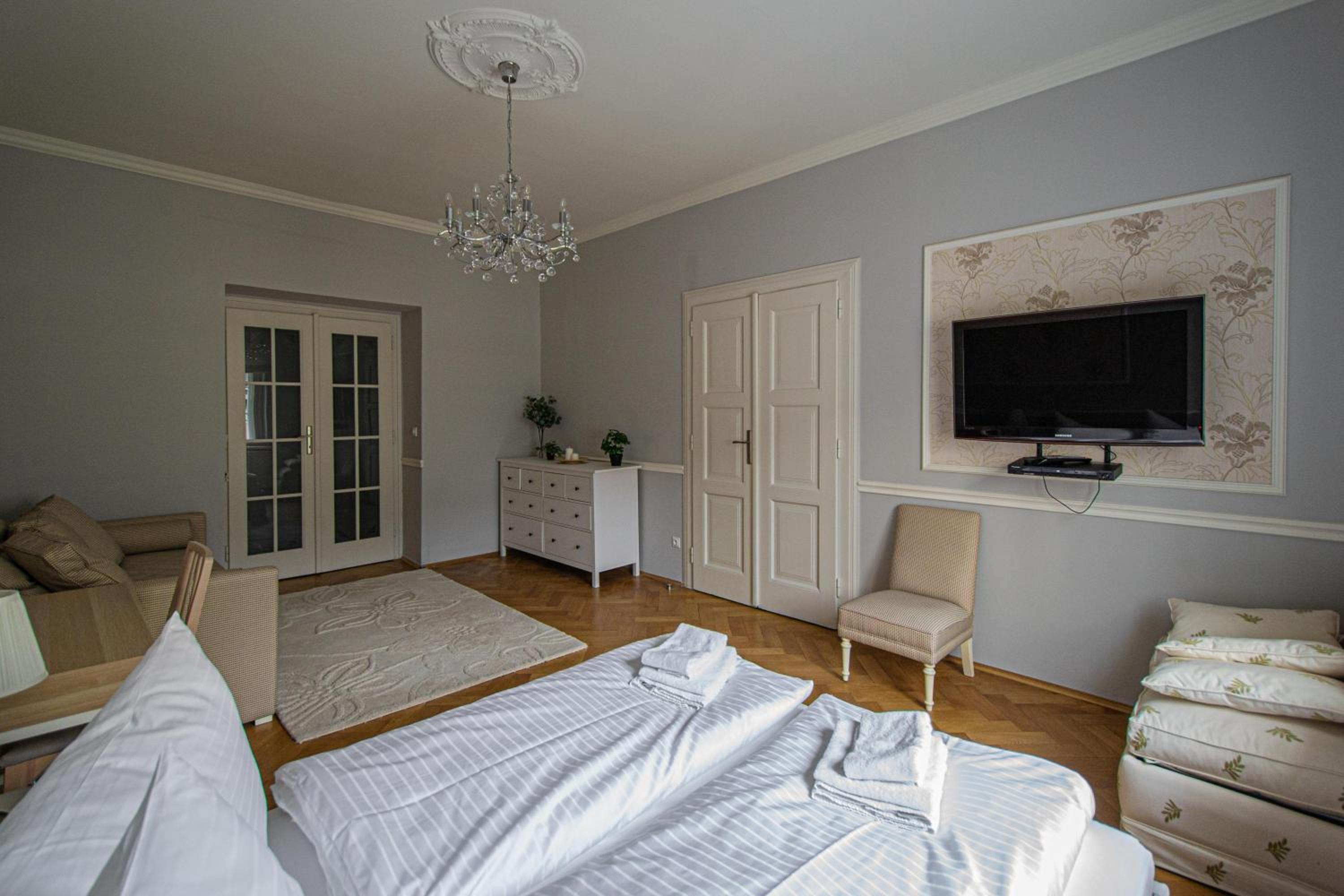 Luxury Central 150m2 Apartment on Wencelas Square with Private Garage