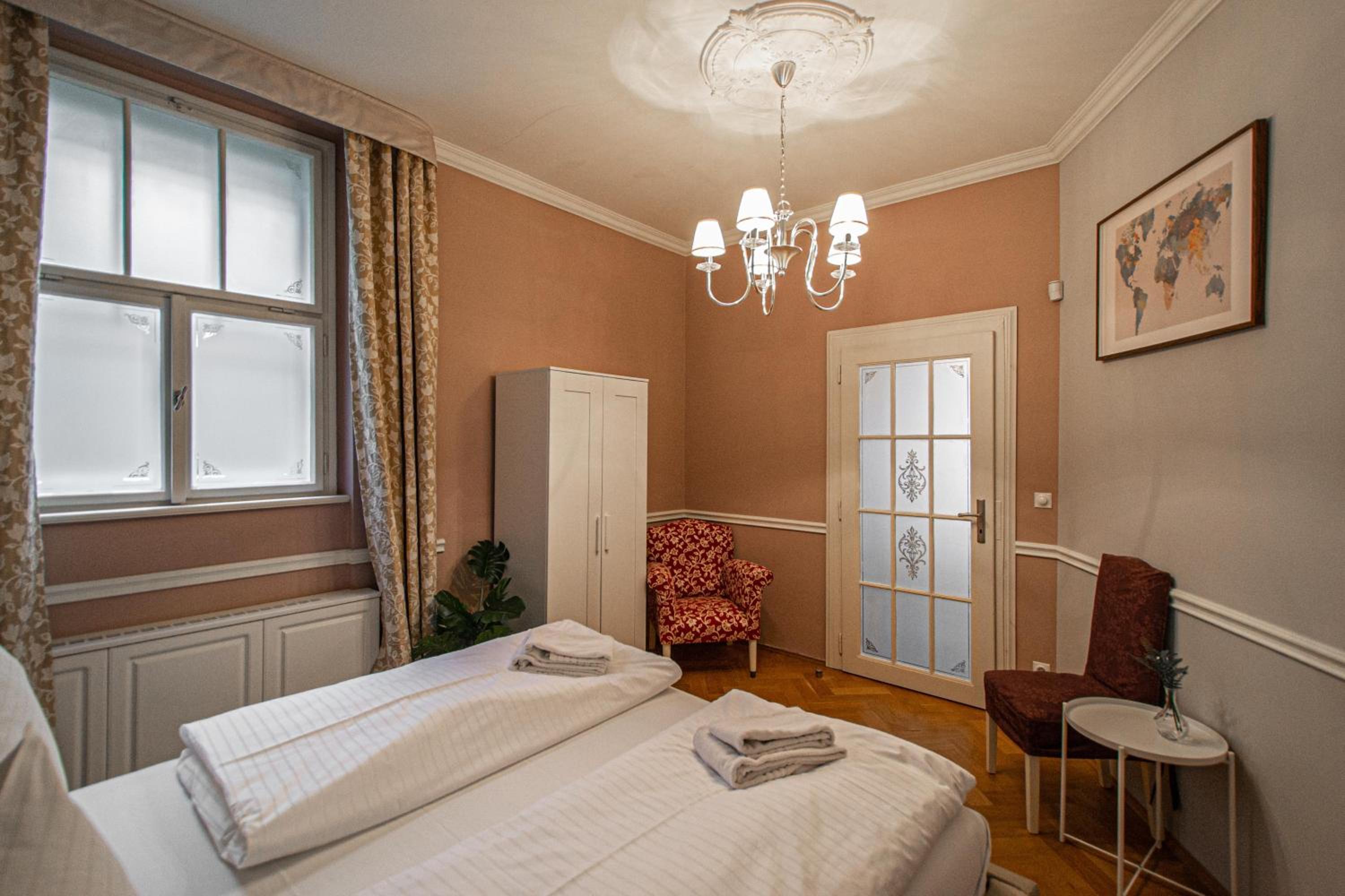 Luxury Central 150m2 Apartment on Wencelas Square with Private Garage