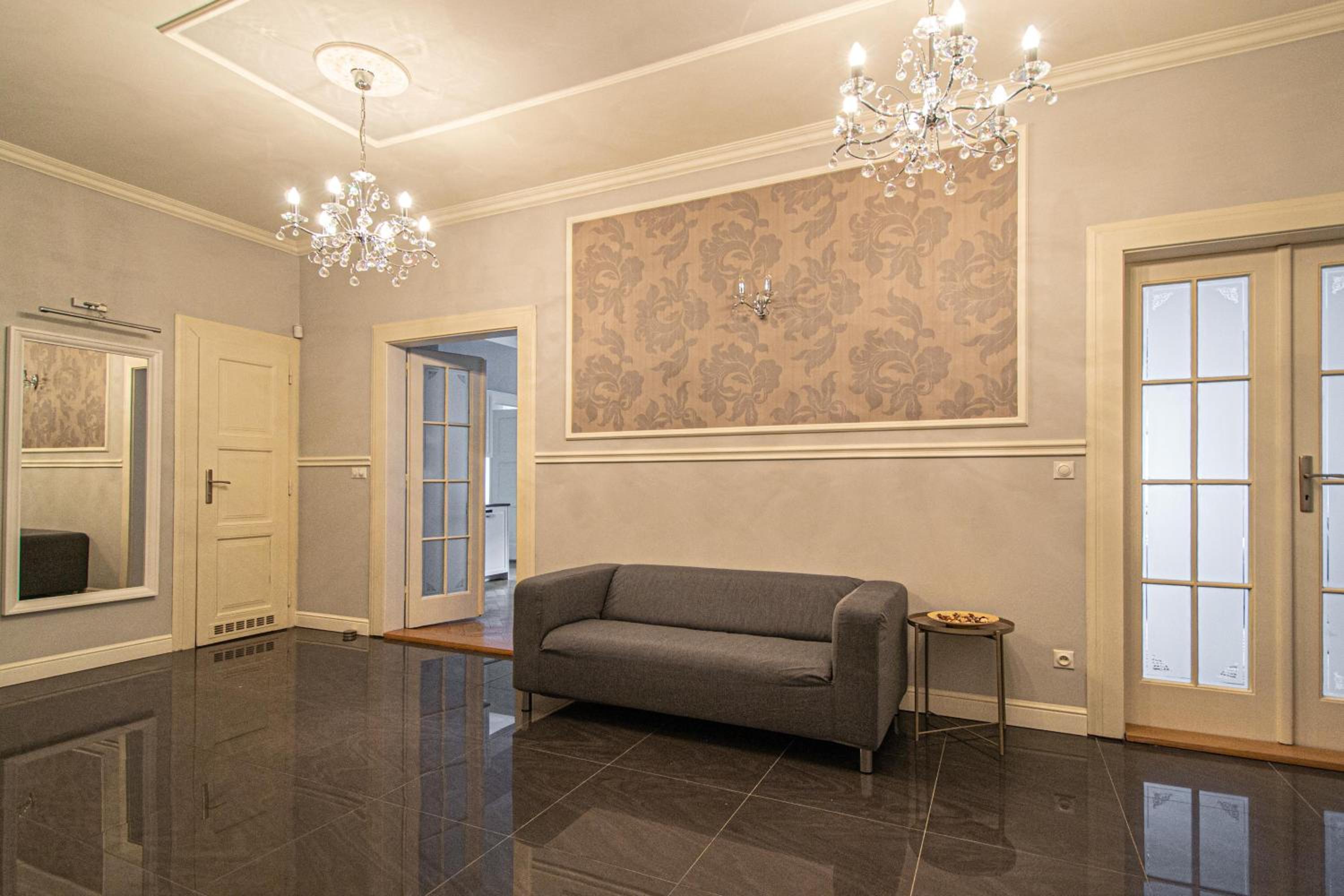Luxury Central 150m2 Apartment on Wencelas Square with Private Garage