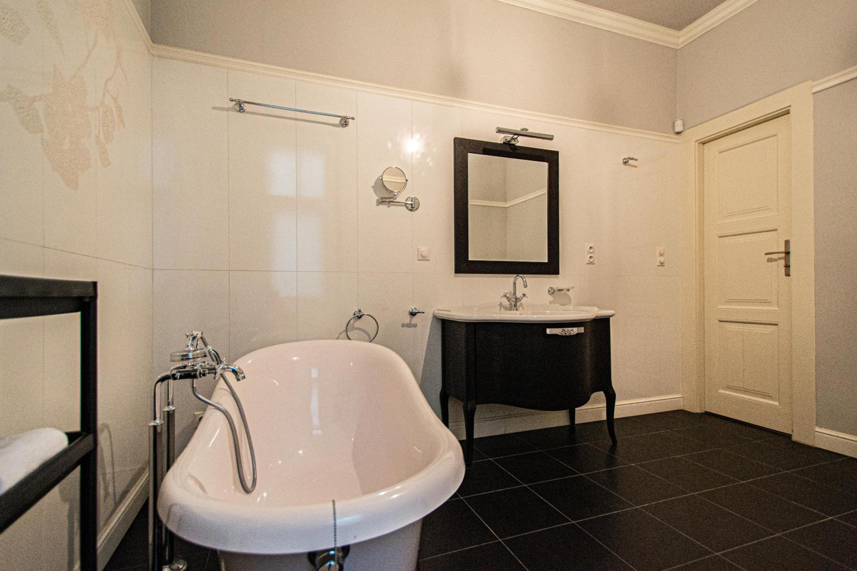 Luxury Central 150m2 Apartment on Wencelas Square with Private Garage