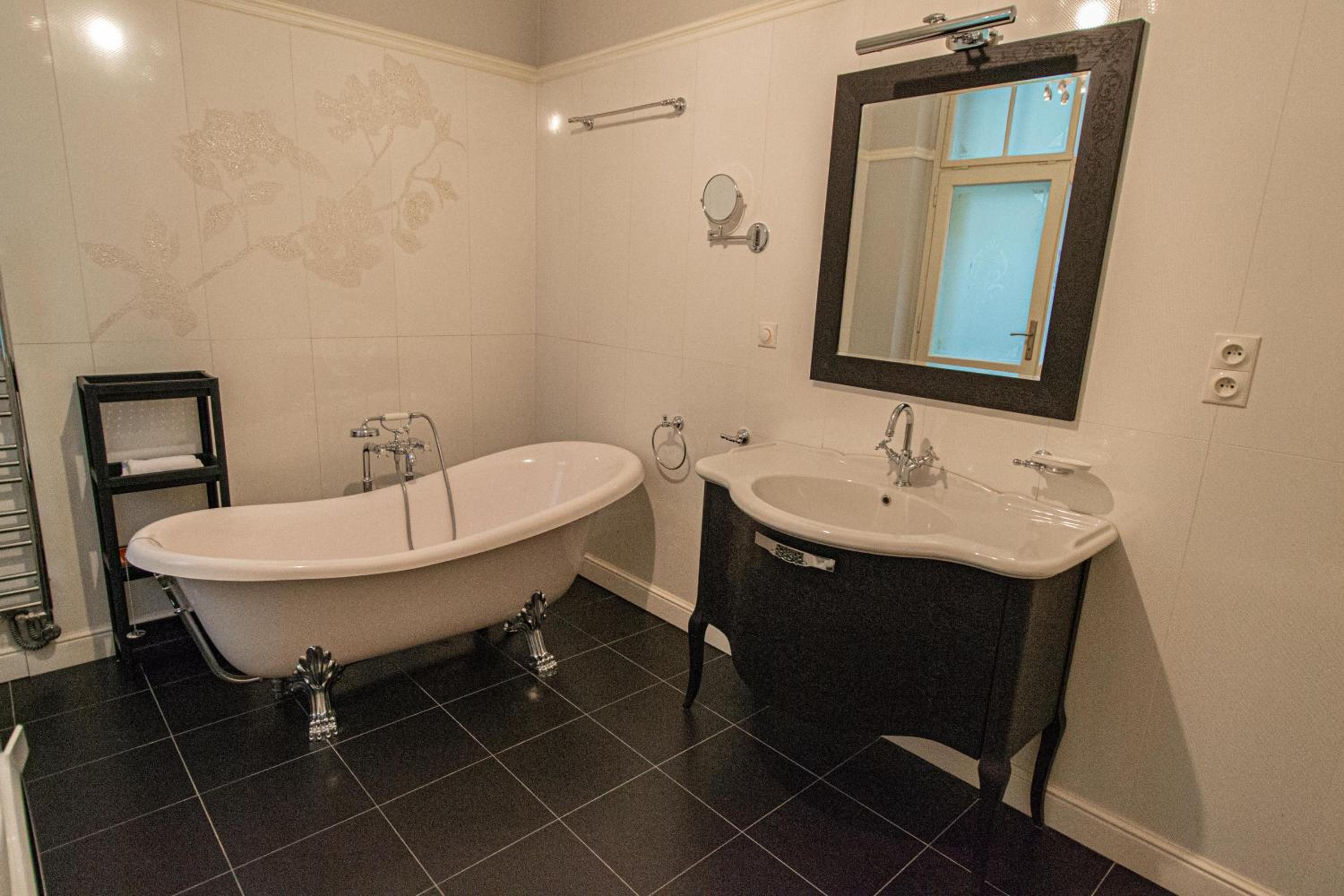 Luxury Central 150m2 Apartment on Wencelas Square with Private Garage