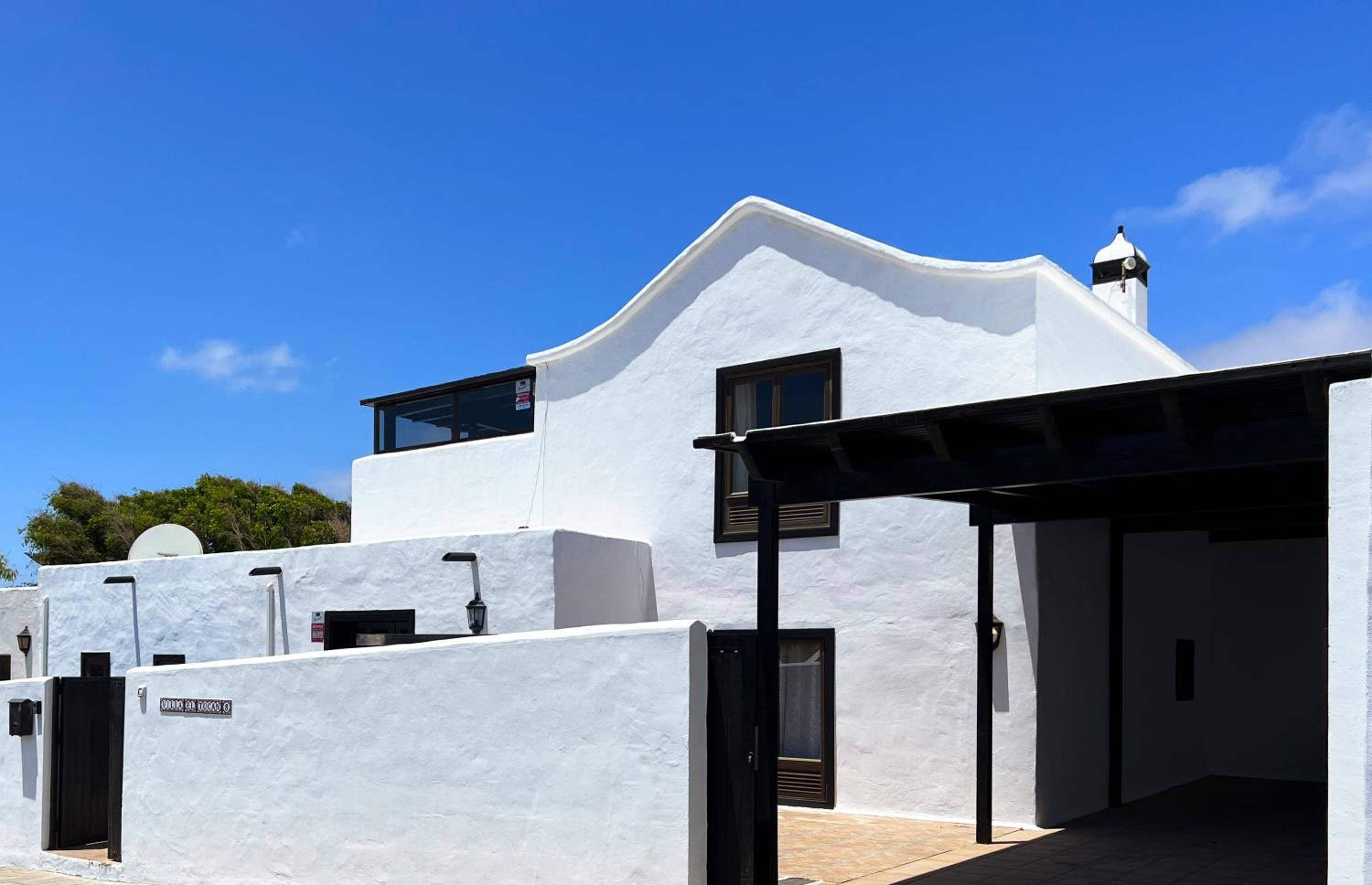 Nazaret Villa with heated pool