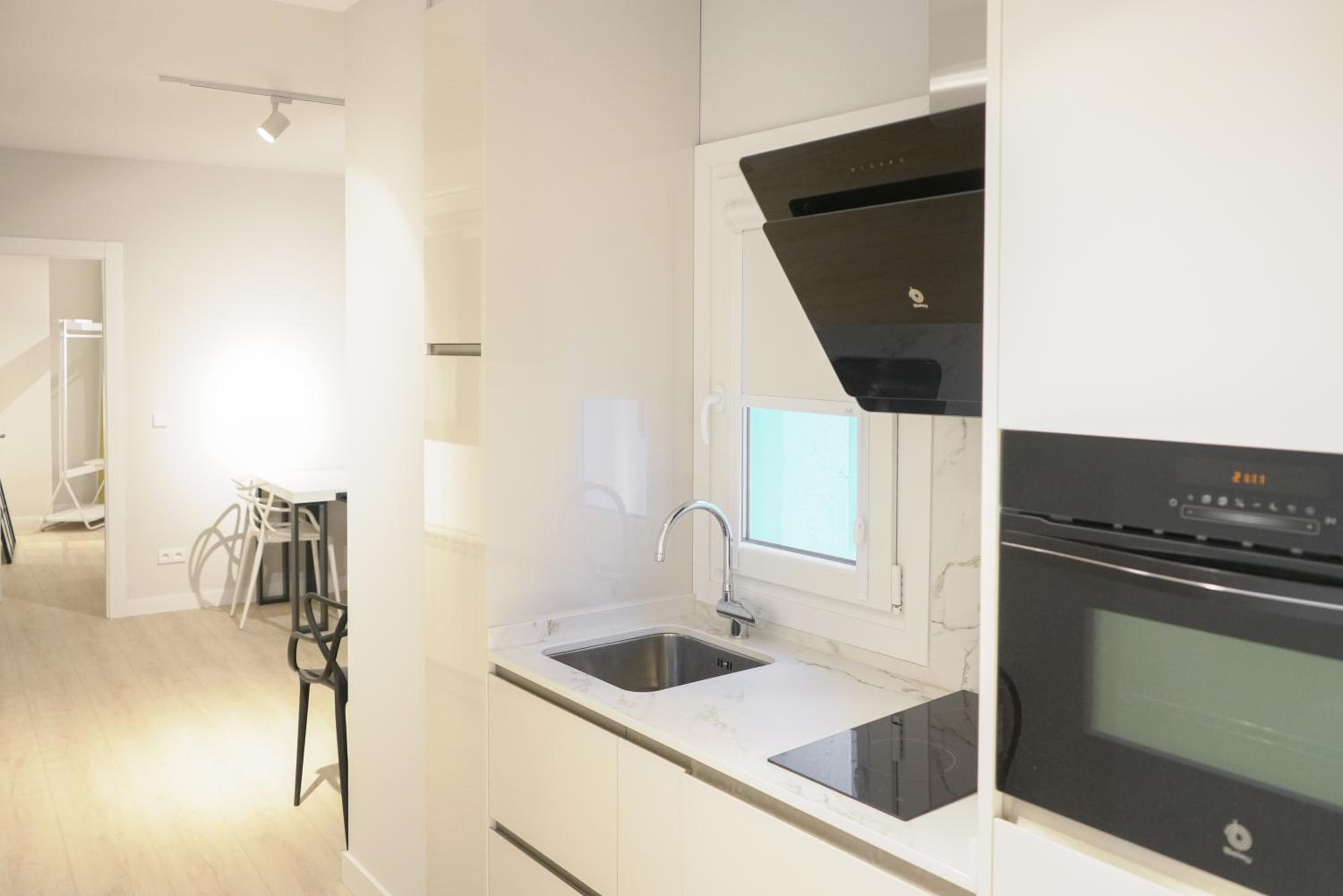 APARTAMENTOS LA FLORA BURGOS todos con aire acondicionado y ascensor