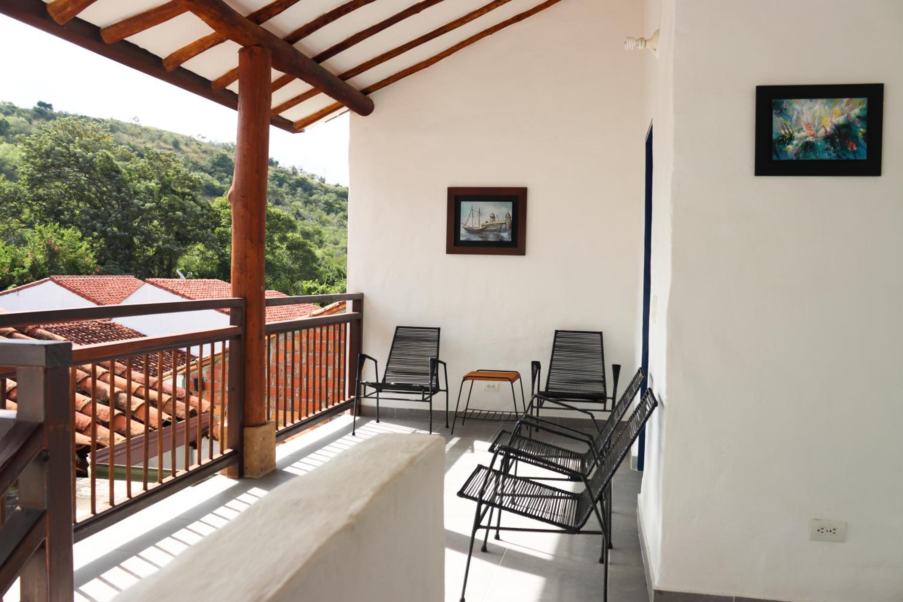 Unique House Elena Barichara Open Space Bright