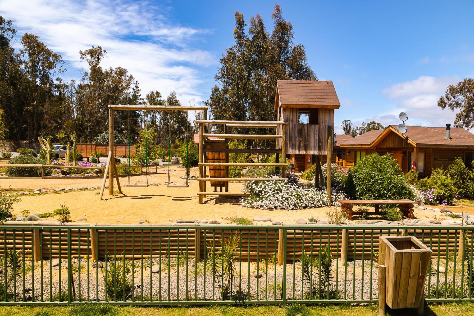 Cabaña en Tunquén con parrilla, fogón, piscina y bosque