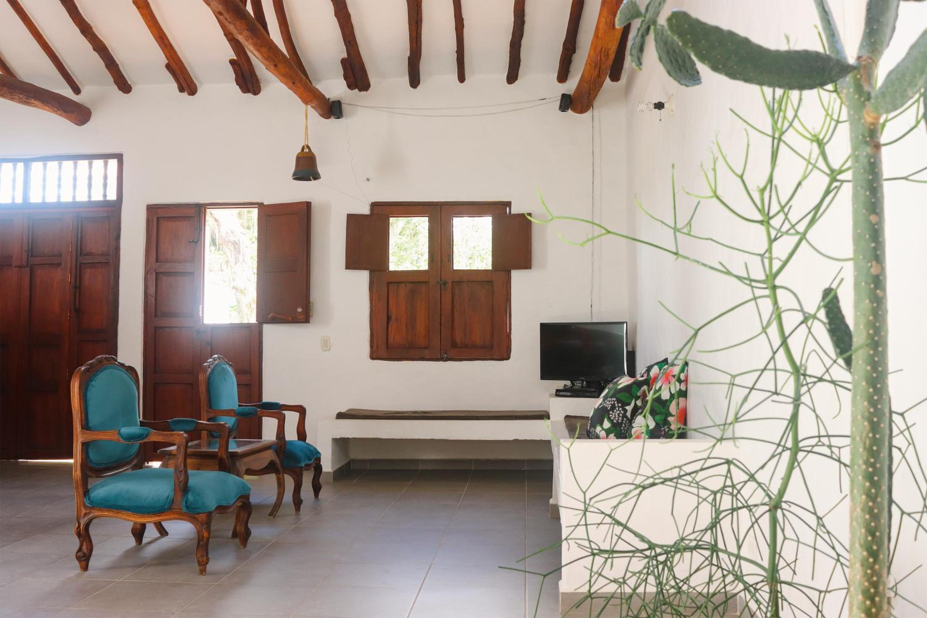 Unique House Elena Barichara Open Space Bright