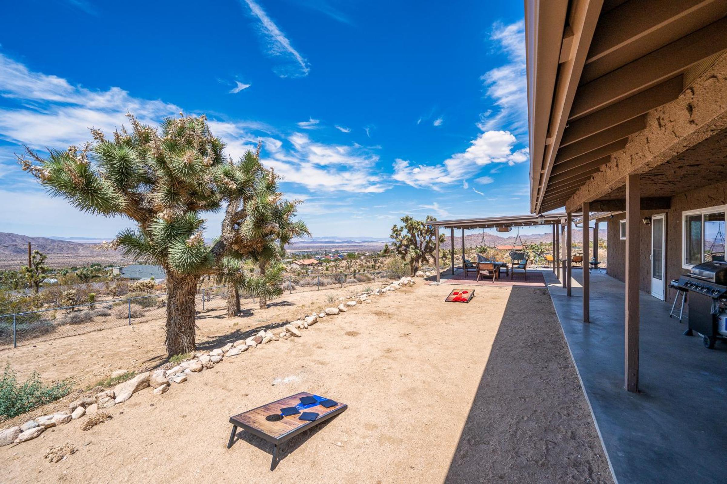 The Full Moon, Joshua Tree: Hot Tub, Sauna, Views view 4