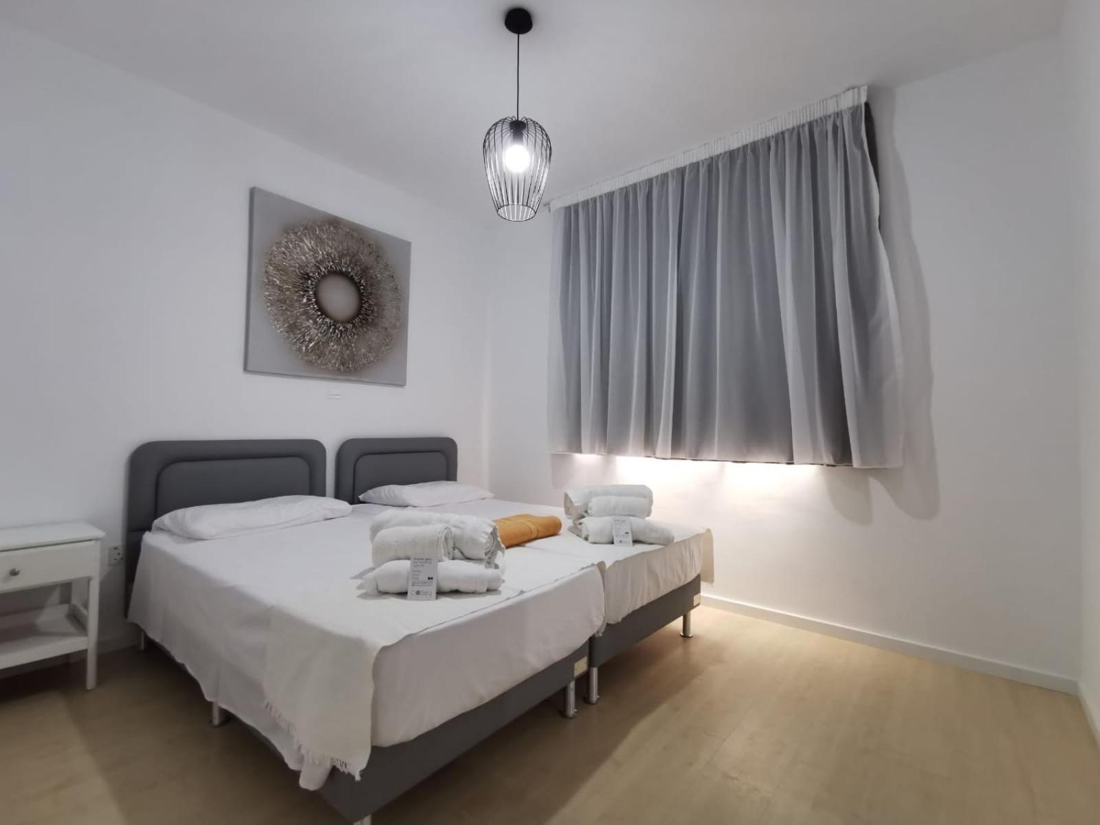 COSea Living: Seaside Two Bedroom Flat in Harbour 106 view 5