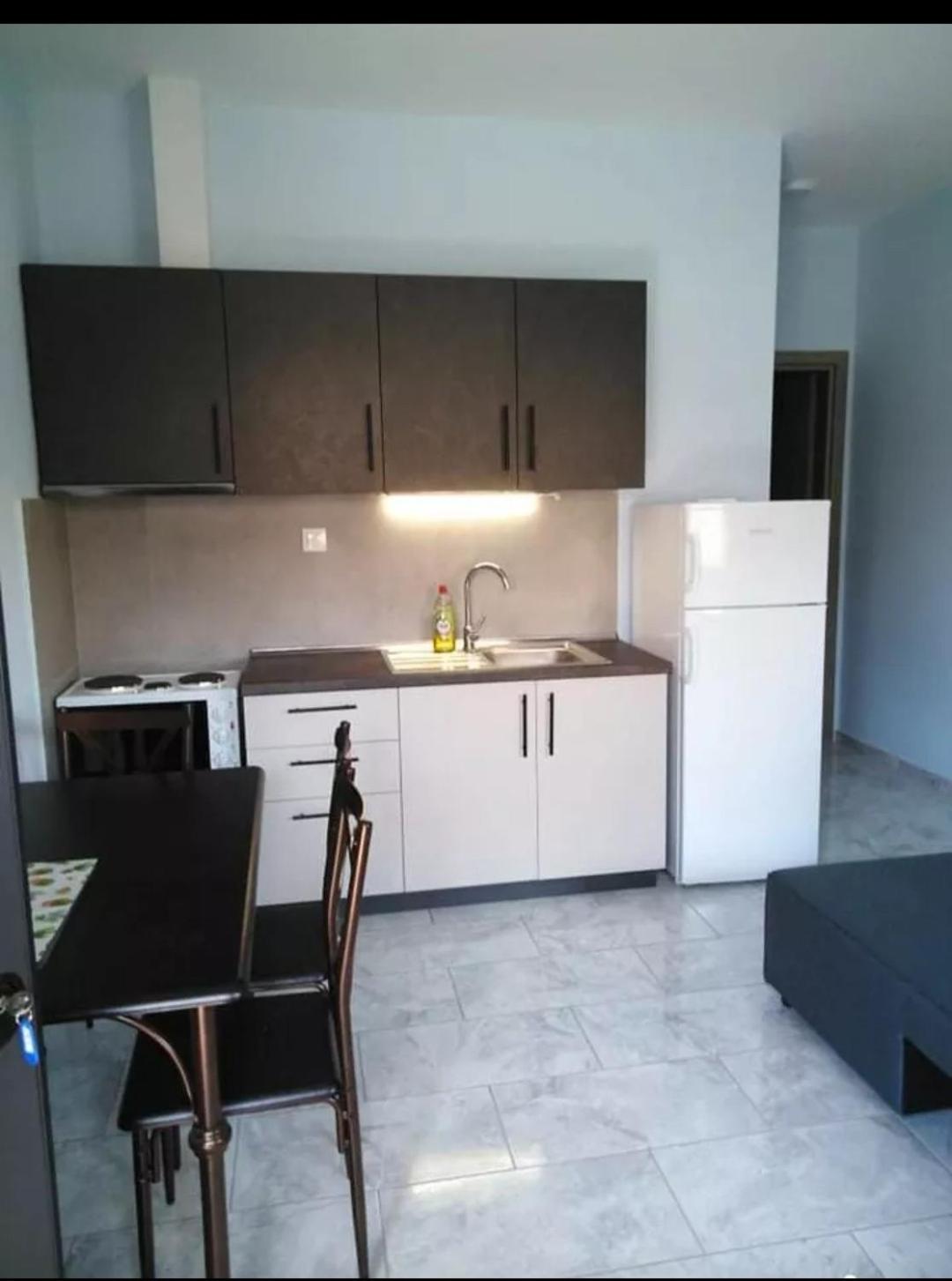 EFI APARTMENTS