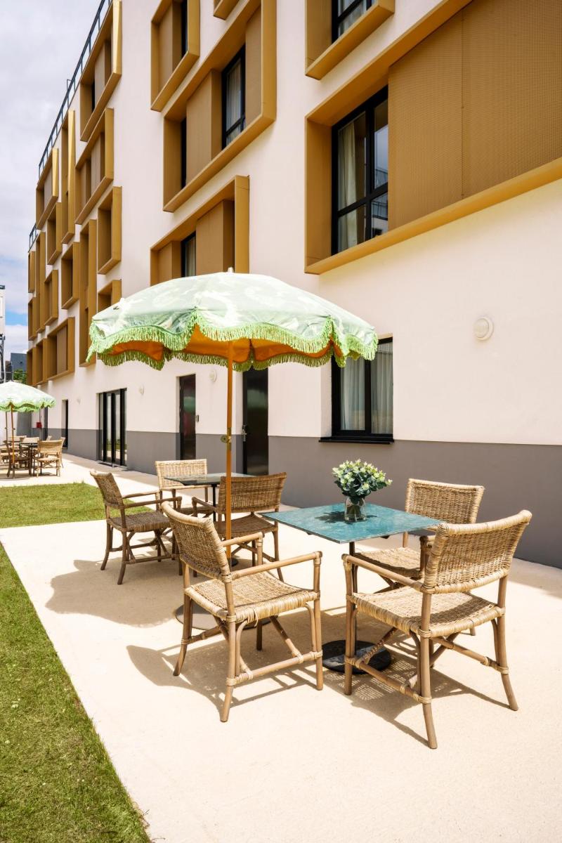 outdoor BBQ area