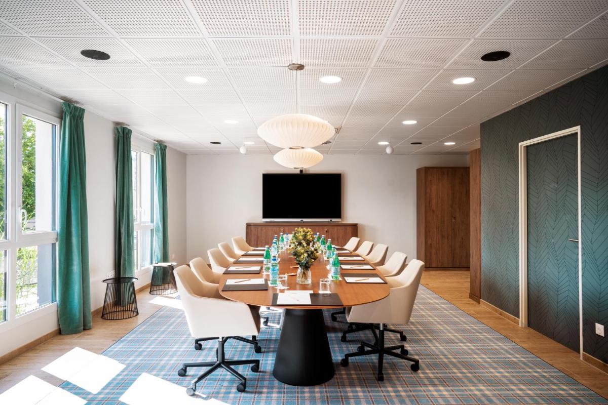 meeting room