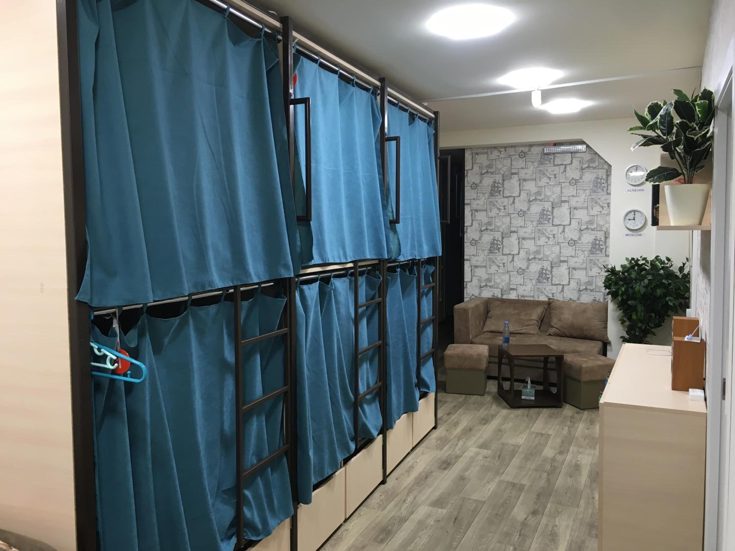 Bonvenon capsule Hostel