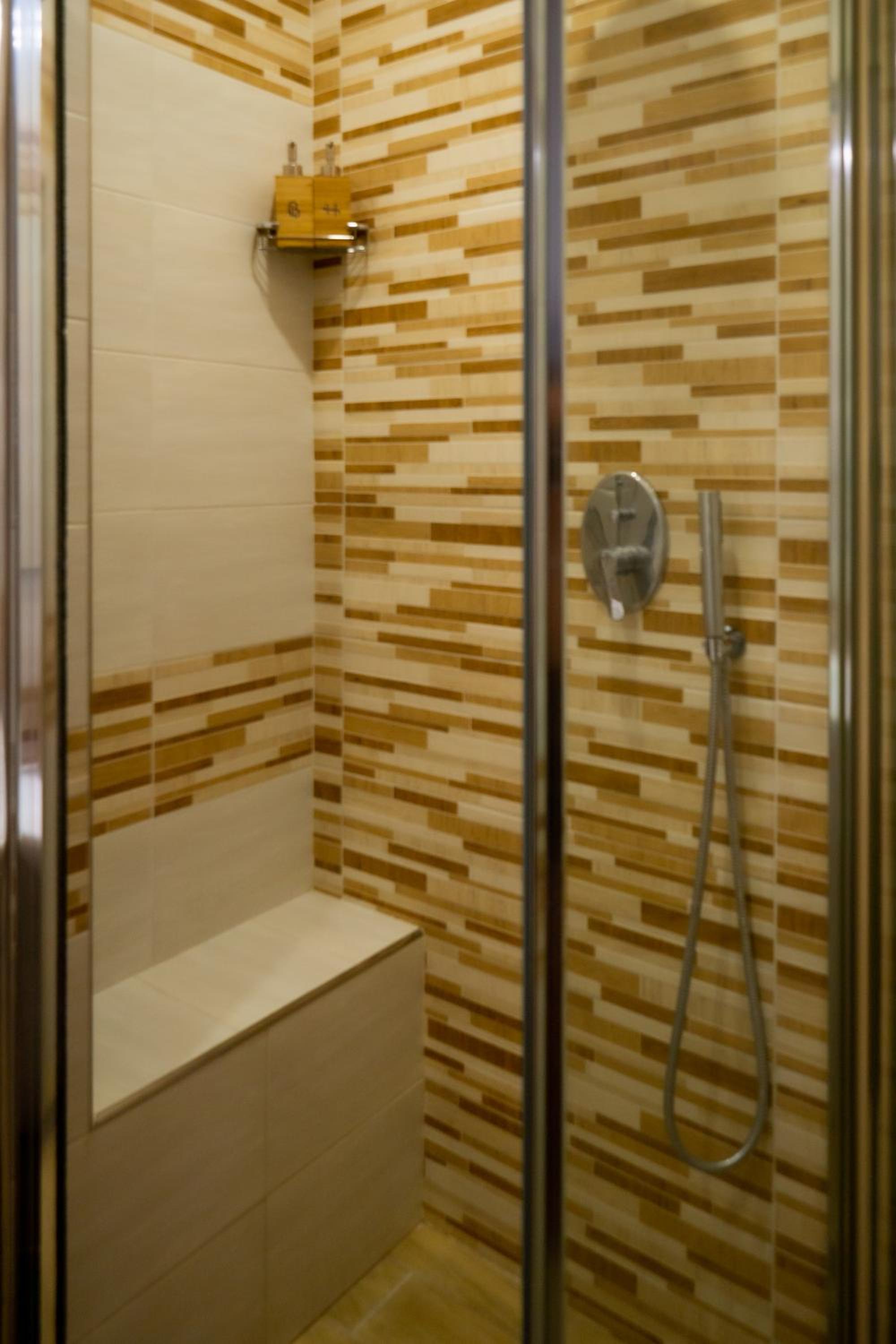 Adventor Eco-Suites