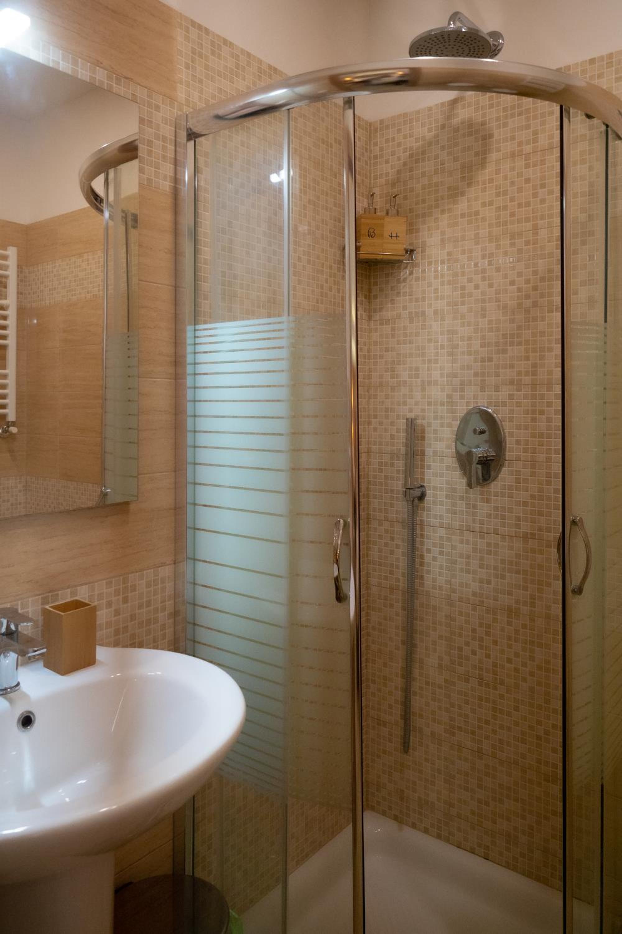 Adventor Eco-Suites
