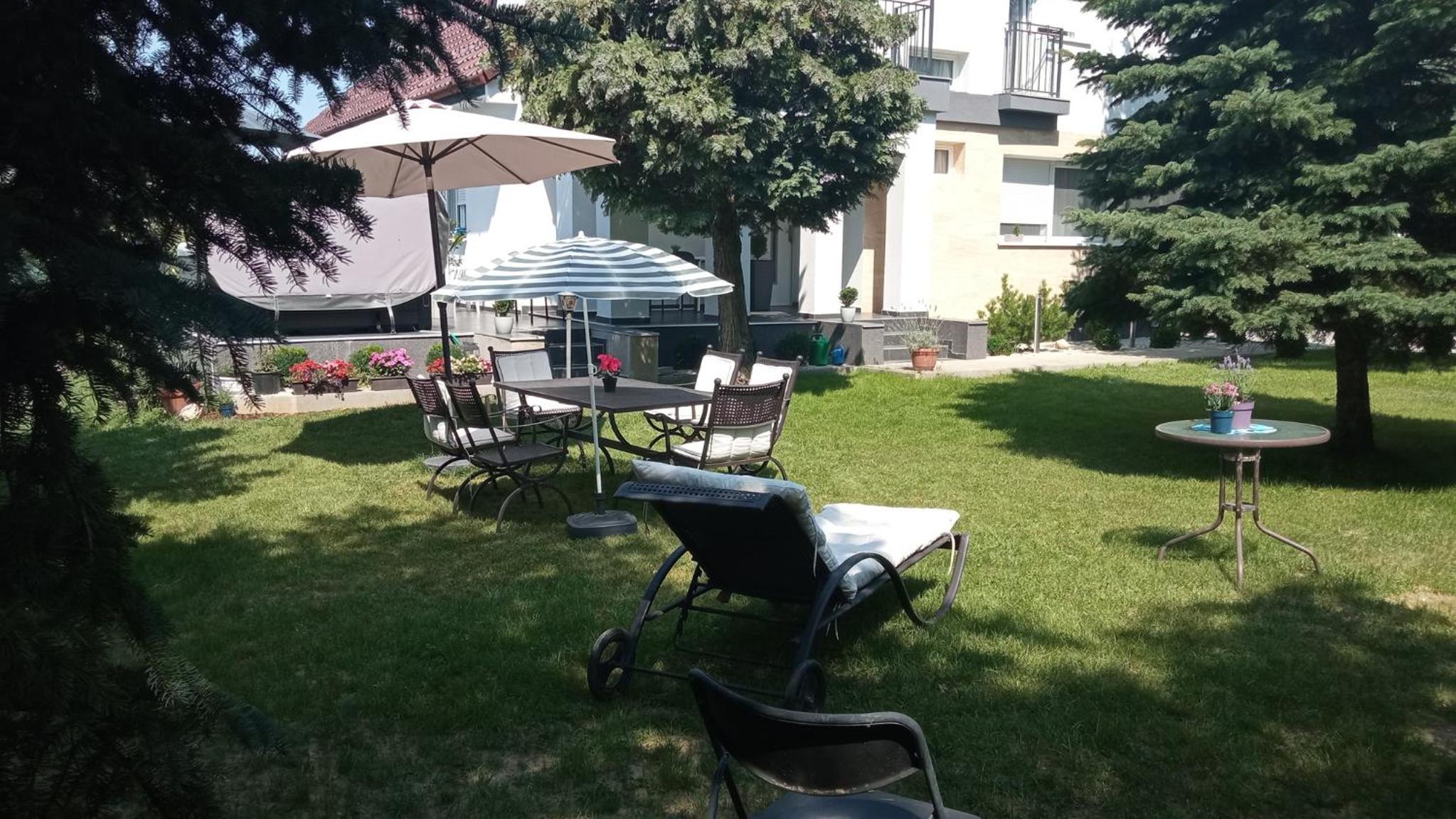ART INN APARTMANHÁZ BALATON-GYENESDIÁS