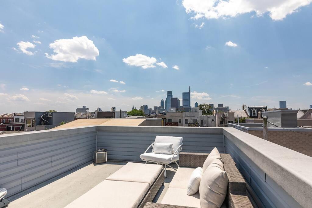 Trendy Fairmount Gem-5 star Location, Roof Deck, PARKING, GR8 for FAMILIES view 3