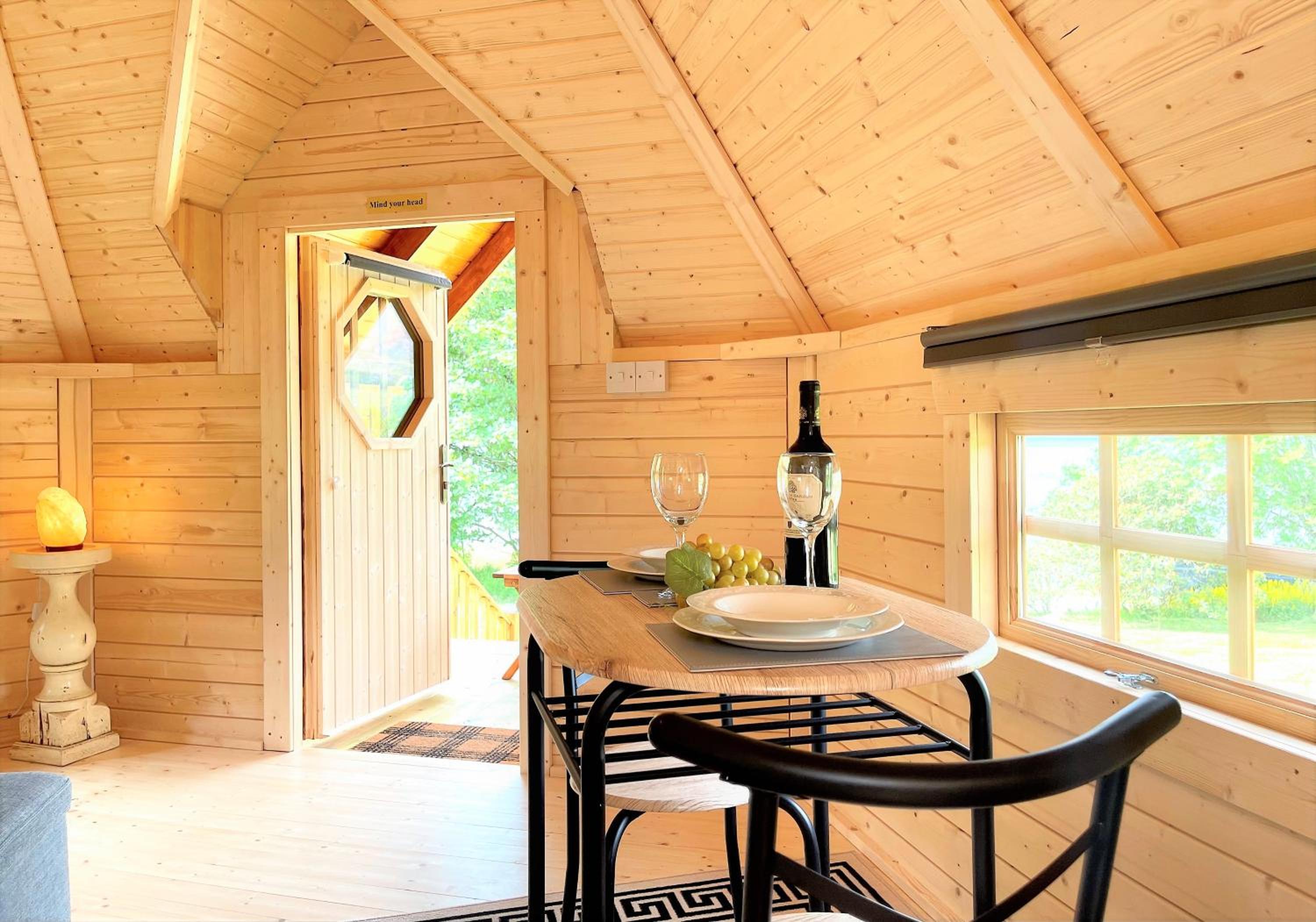 Hotel Seal Point Cabin - Luxury Glamping - Image 1