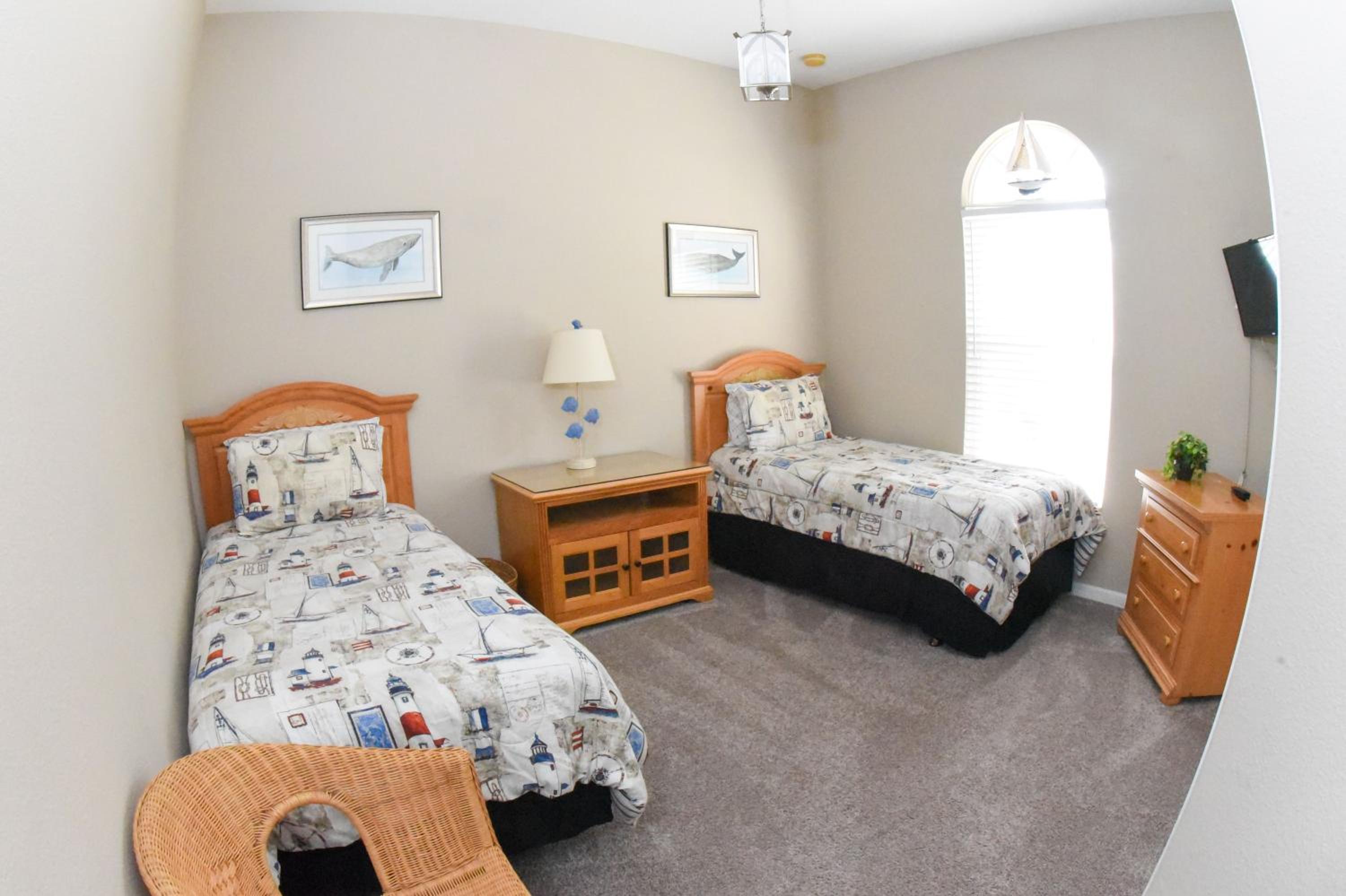 Tuscan Hills 4 Bedroom Pool Home w Game Room
