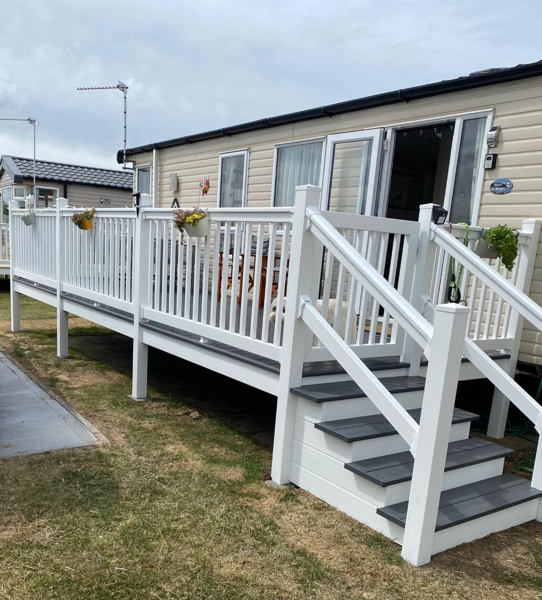 Heron 41, Scratby - California Cliffs, Parkdean, sleeps 6, pet friendly, bed linen and towels included - close to the beach view 5
