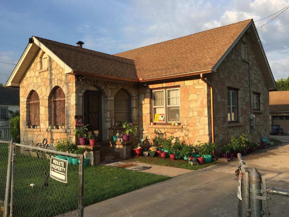 Historic Home - sleeps 4 adults - 1 mile to Ft. Sill view 2