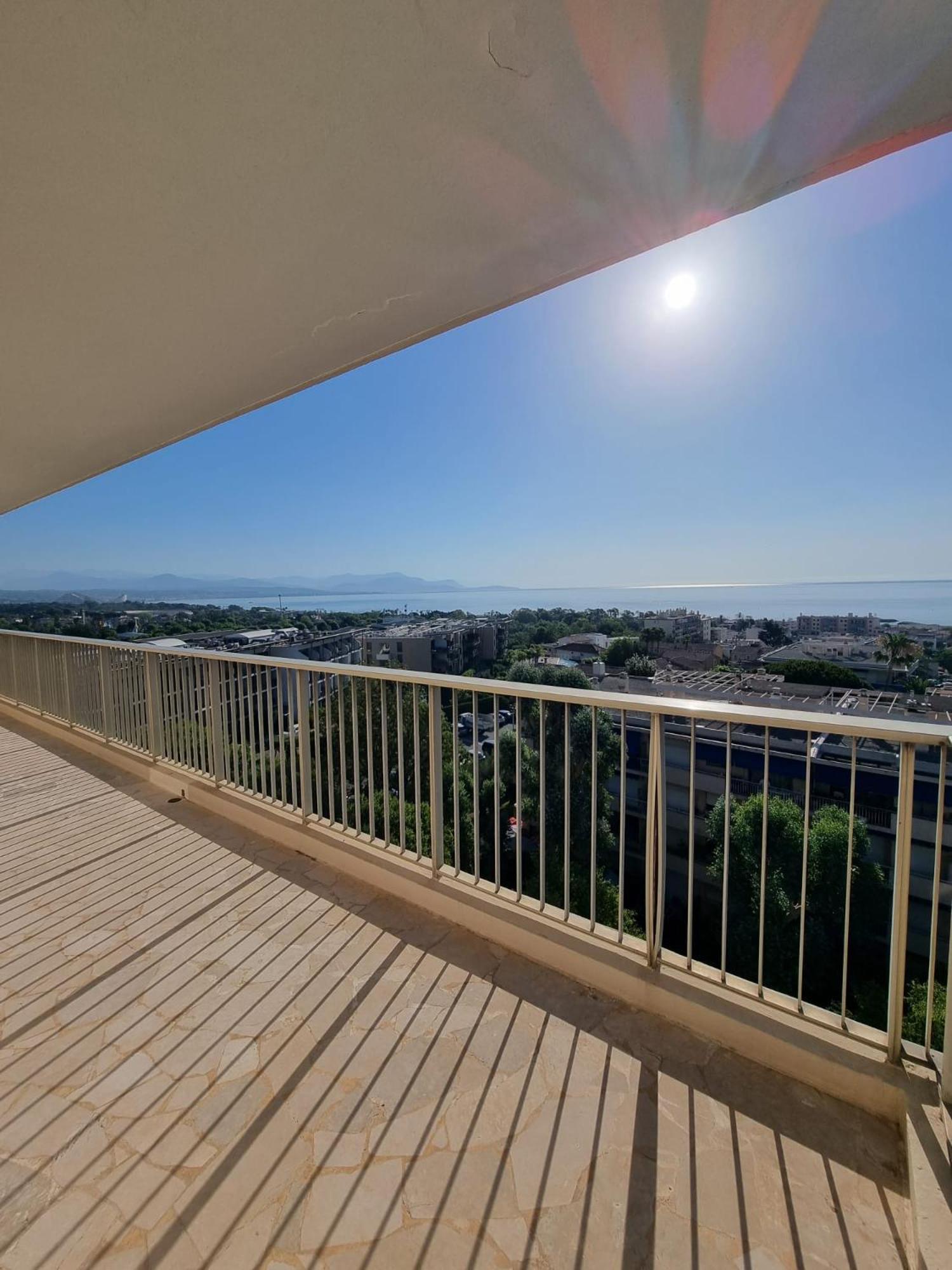 LUXURY APPARTEMENT Vue MER PANORAMIQUE
