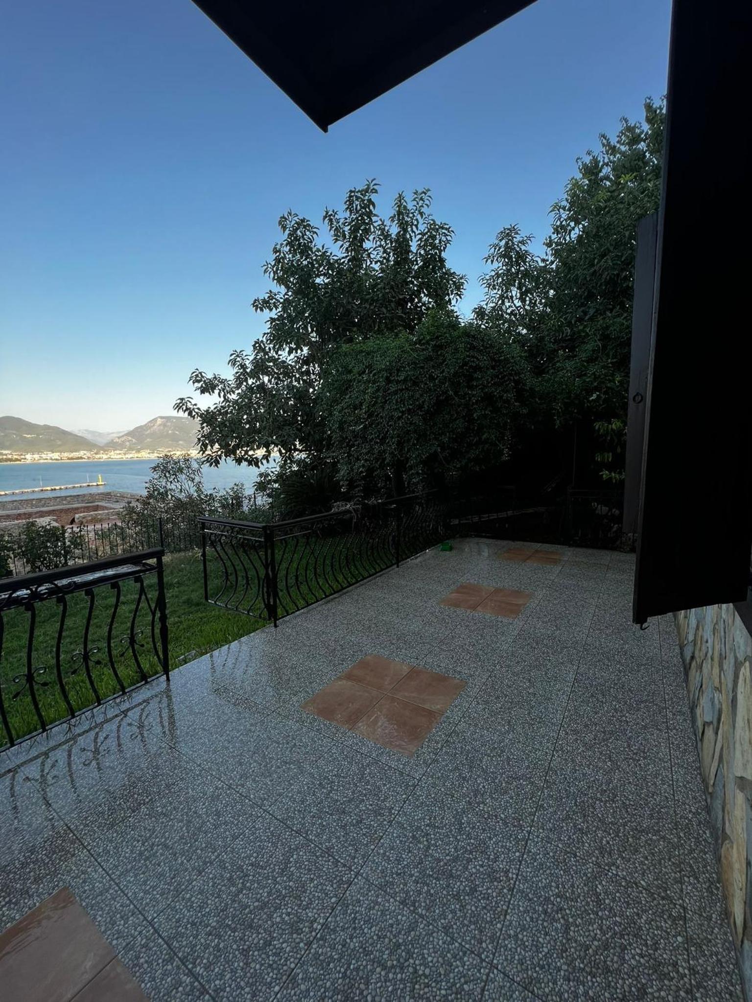 Escape to History in a Stunning Stone House with Garden and Sea View in the Heart of Alanya view 4