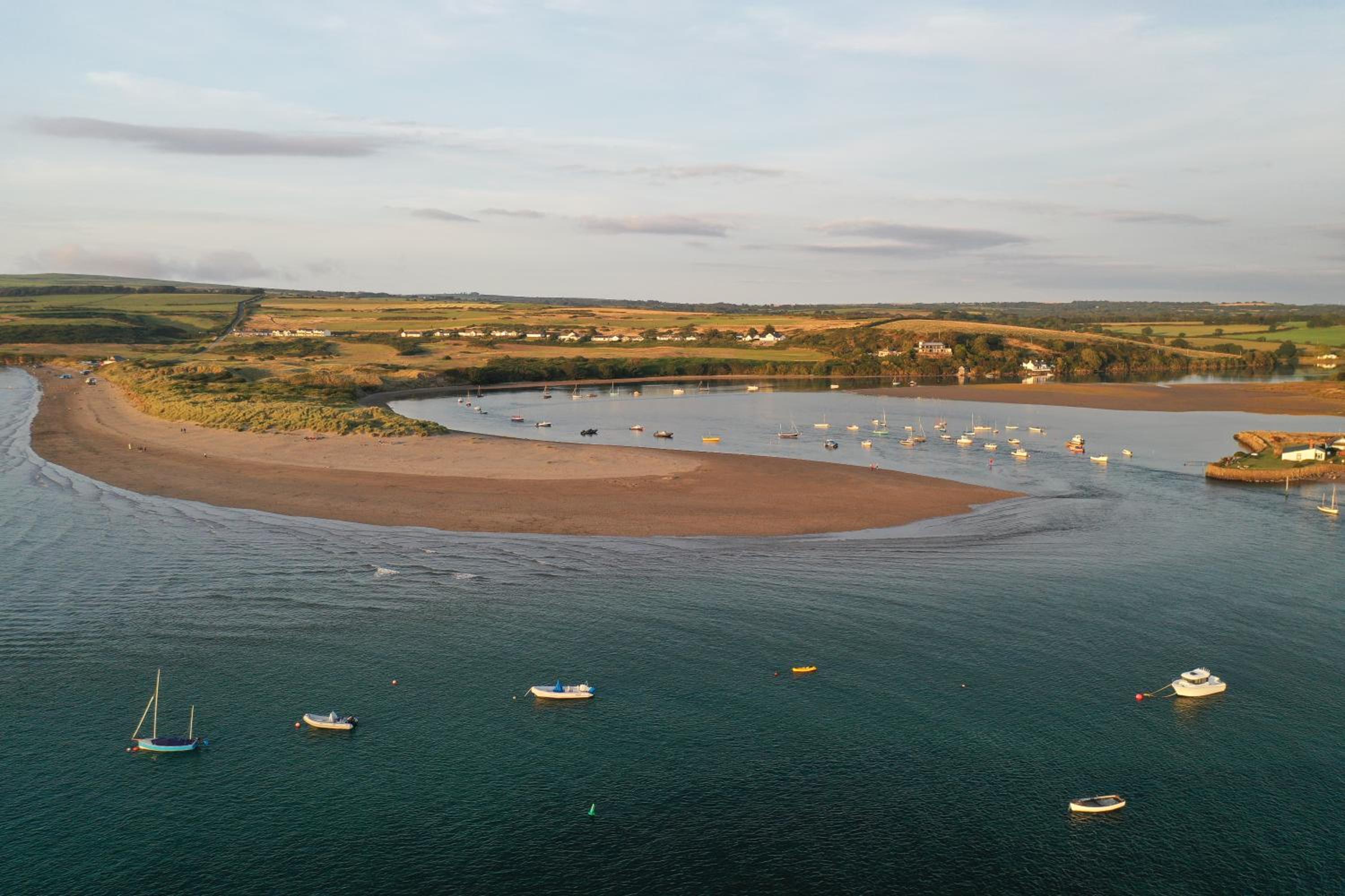 Major House- Luxury Pembrokeshire Coastal Getaway view 3