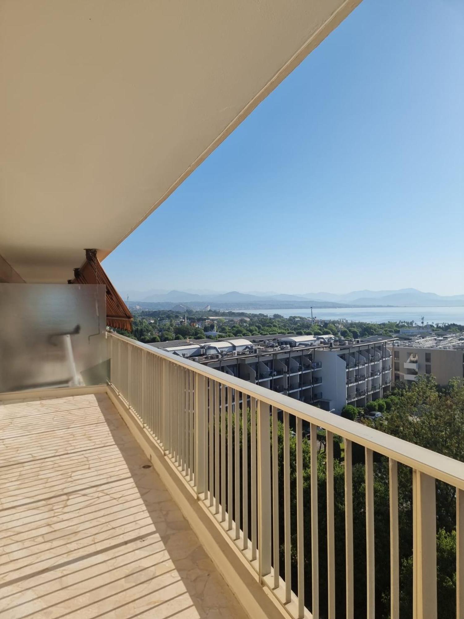 LUXURY APPARTEMENT Vue MER PANORAMIQUE
