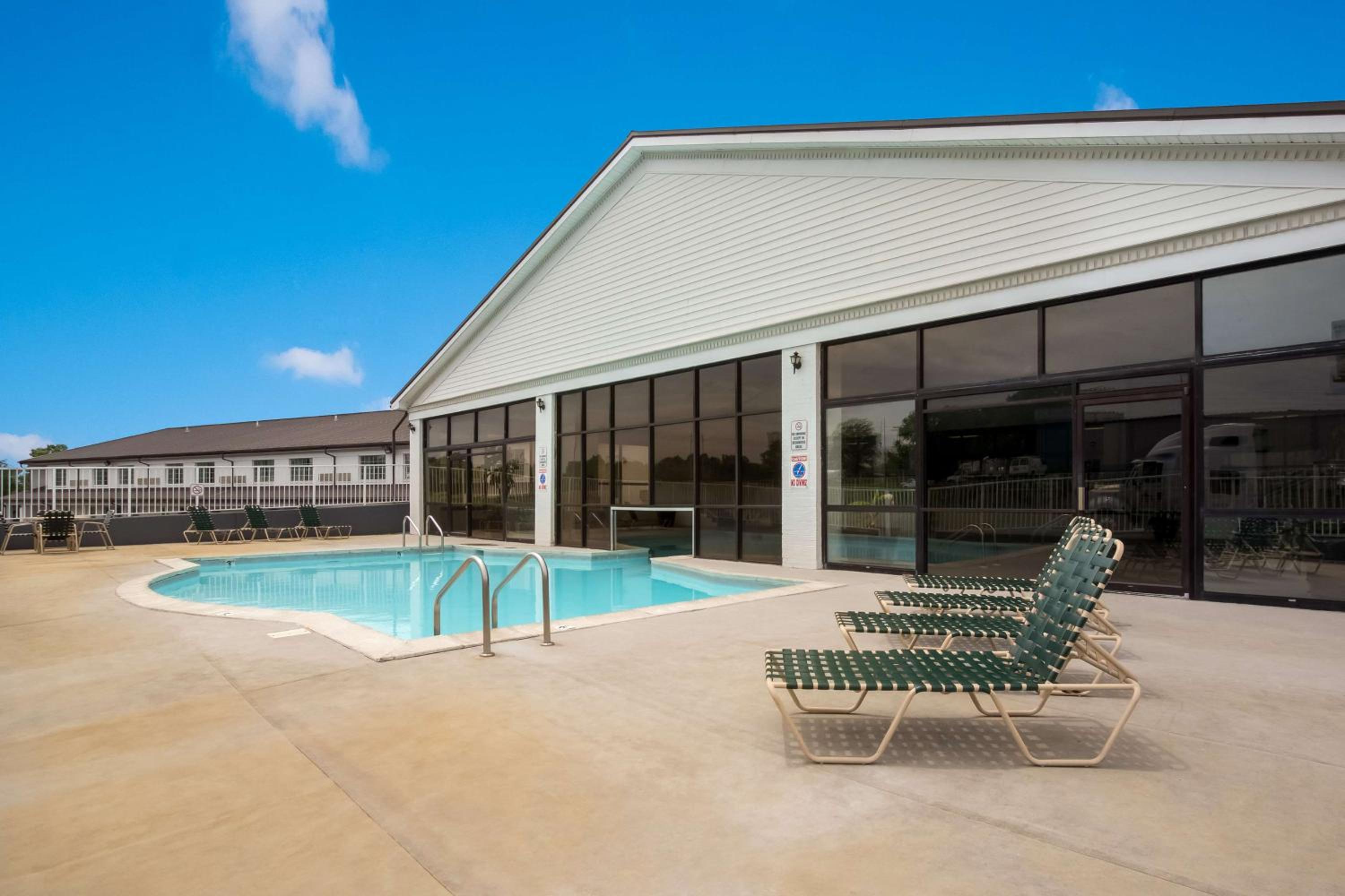 Frankfort Vacations - Best Western Parkside Inn - Property Image 9