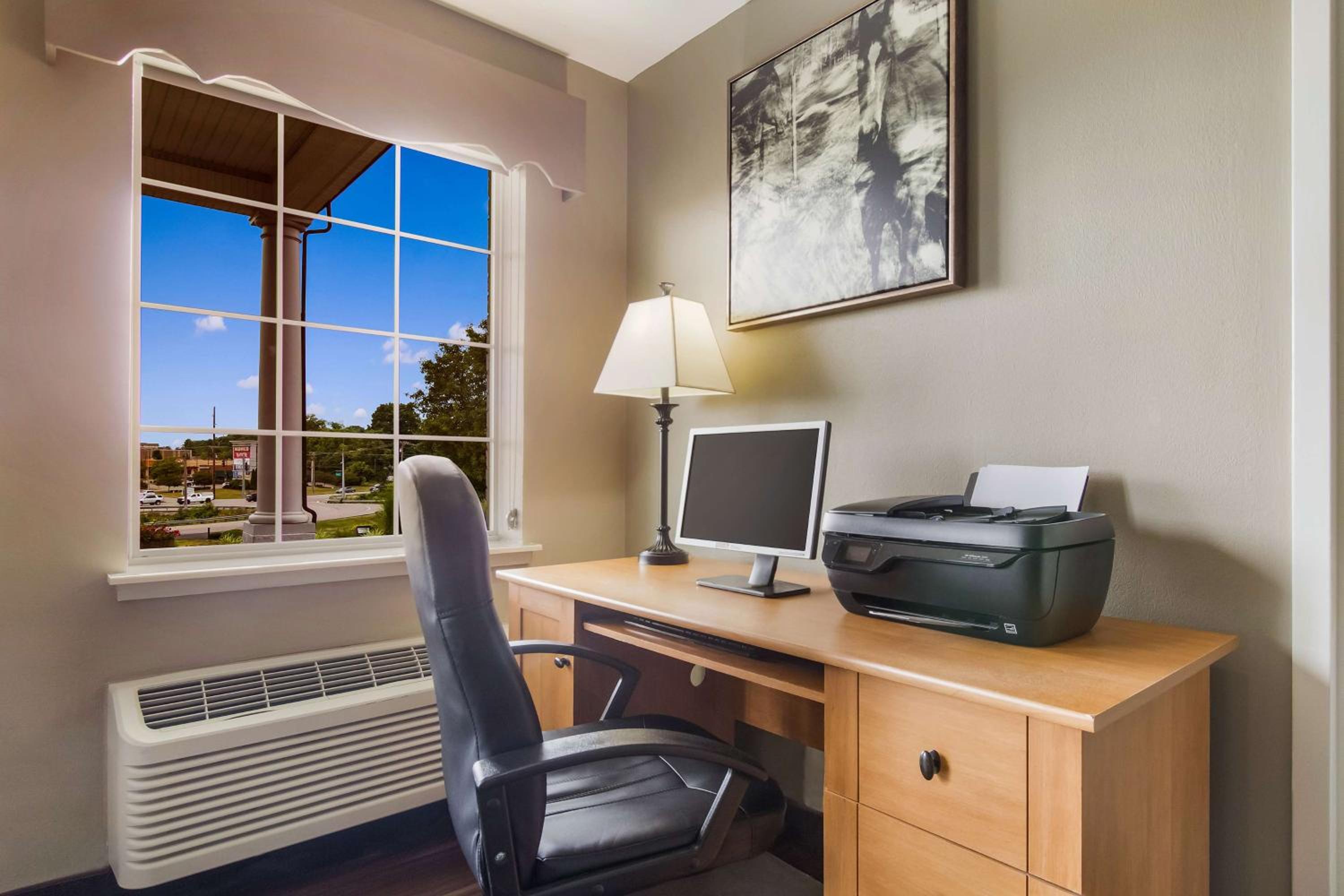 Frankfort Vacations - Best Western Parkside Inn - Property Image 10