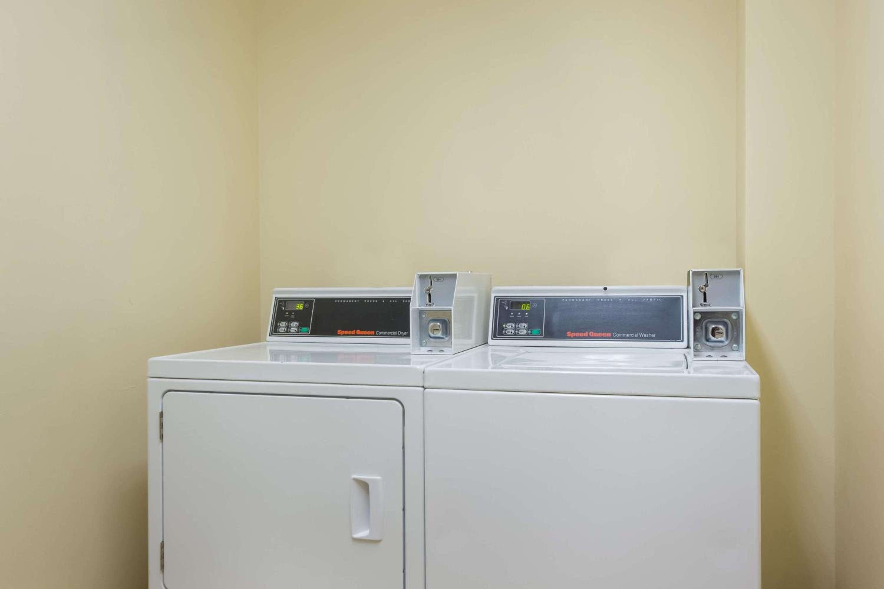 Frankfort Vacations - Best Western Parkside Inn - Property Image 5