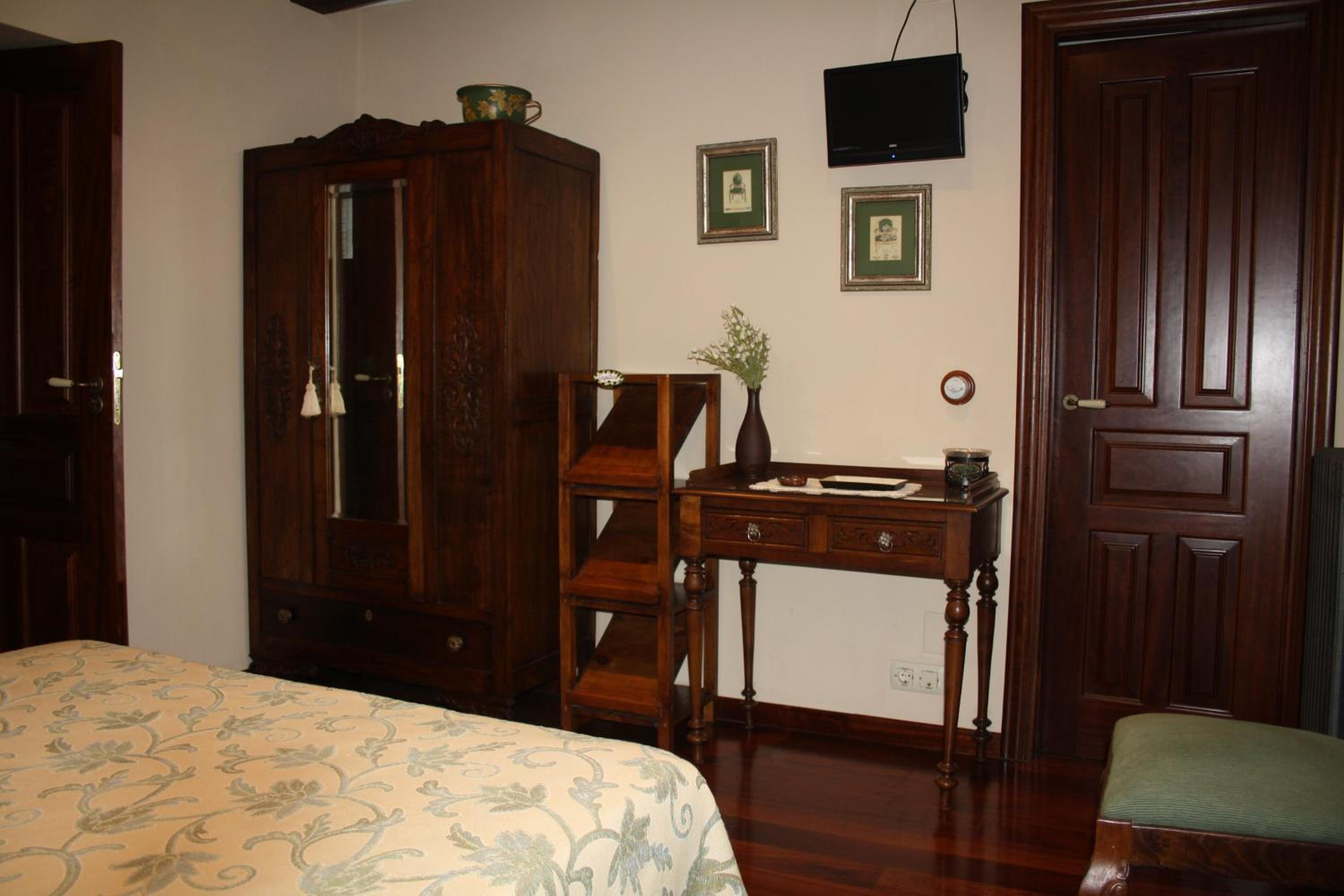 Photo 43
