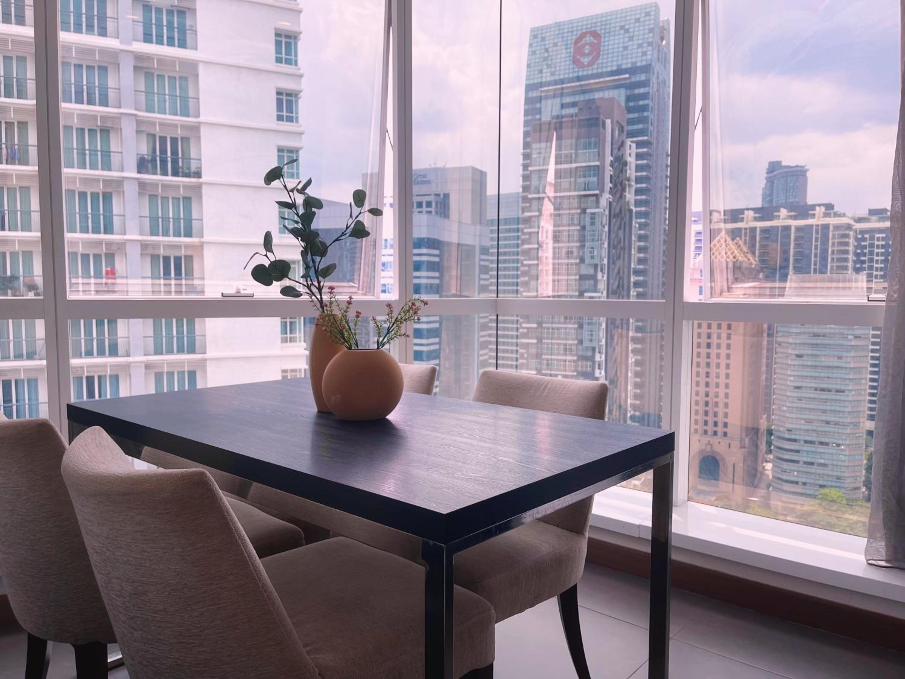 LUX SUITES KL City Pavilion Bukit Bintang with INFINITY POOL