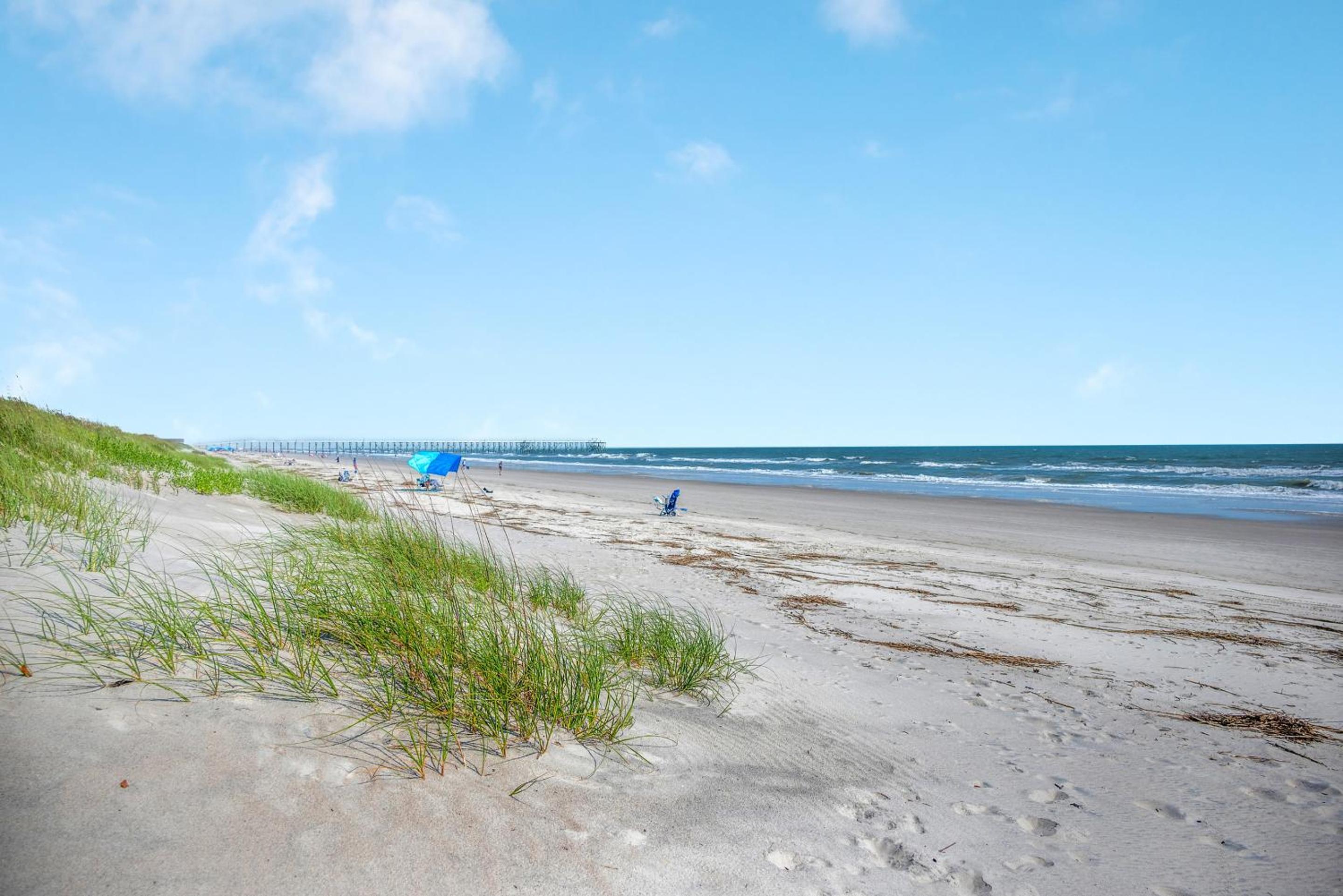 Beach Walkers by Oak Island Accommodations view 5