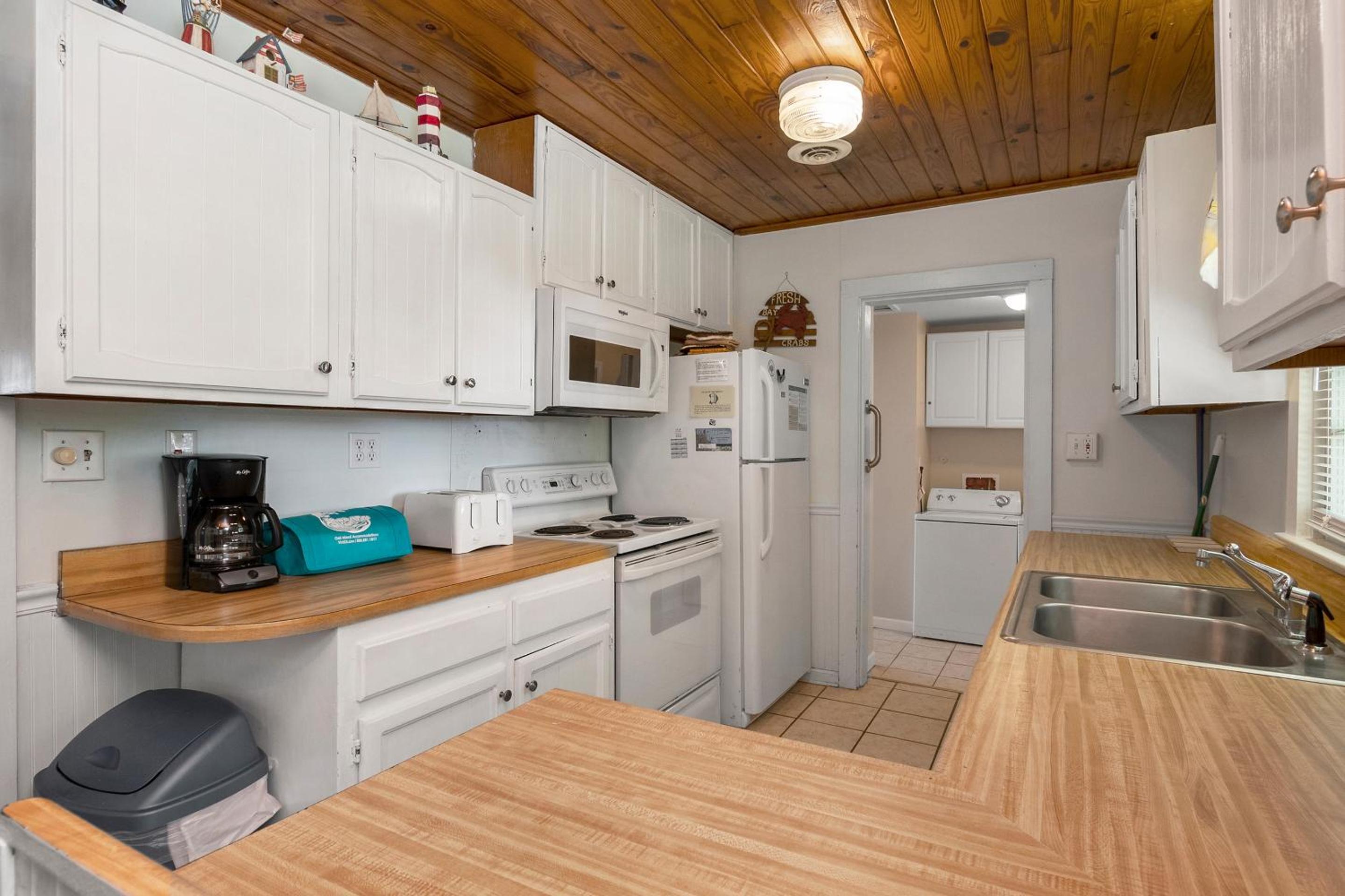Papas Place by Oak Island Accommodations view 3