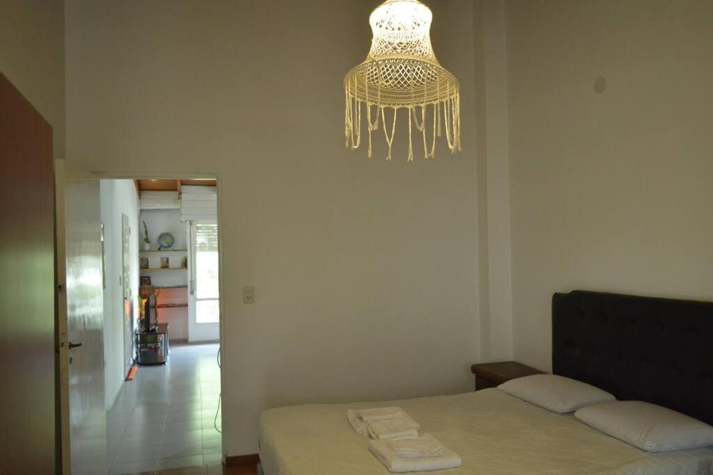 Casa-Departamento en barrio Juniors. Como en casa.