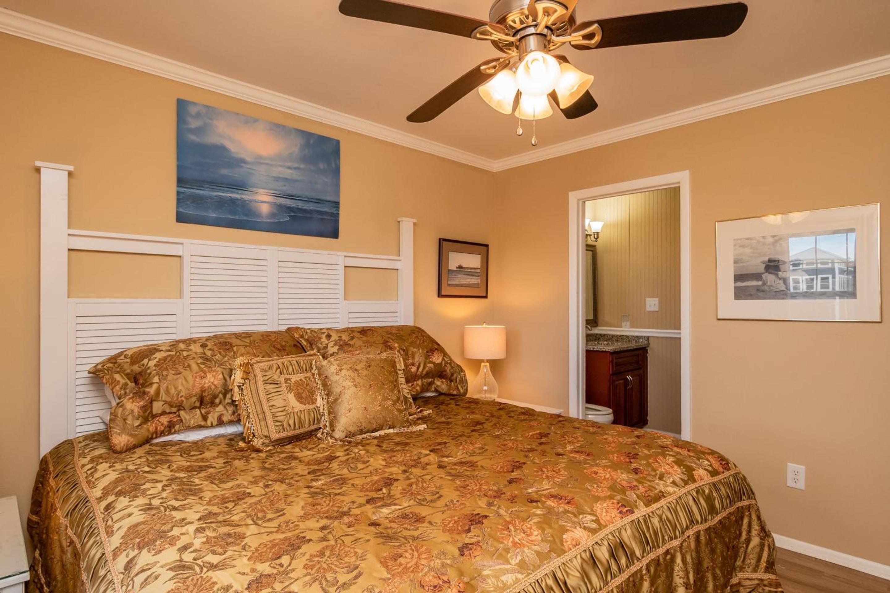 A Beach Music Paradise Too by Oak Island Accommodations view 3