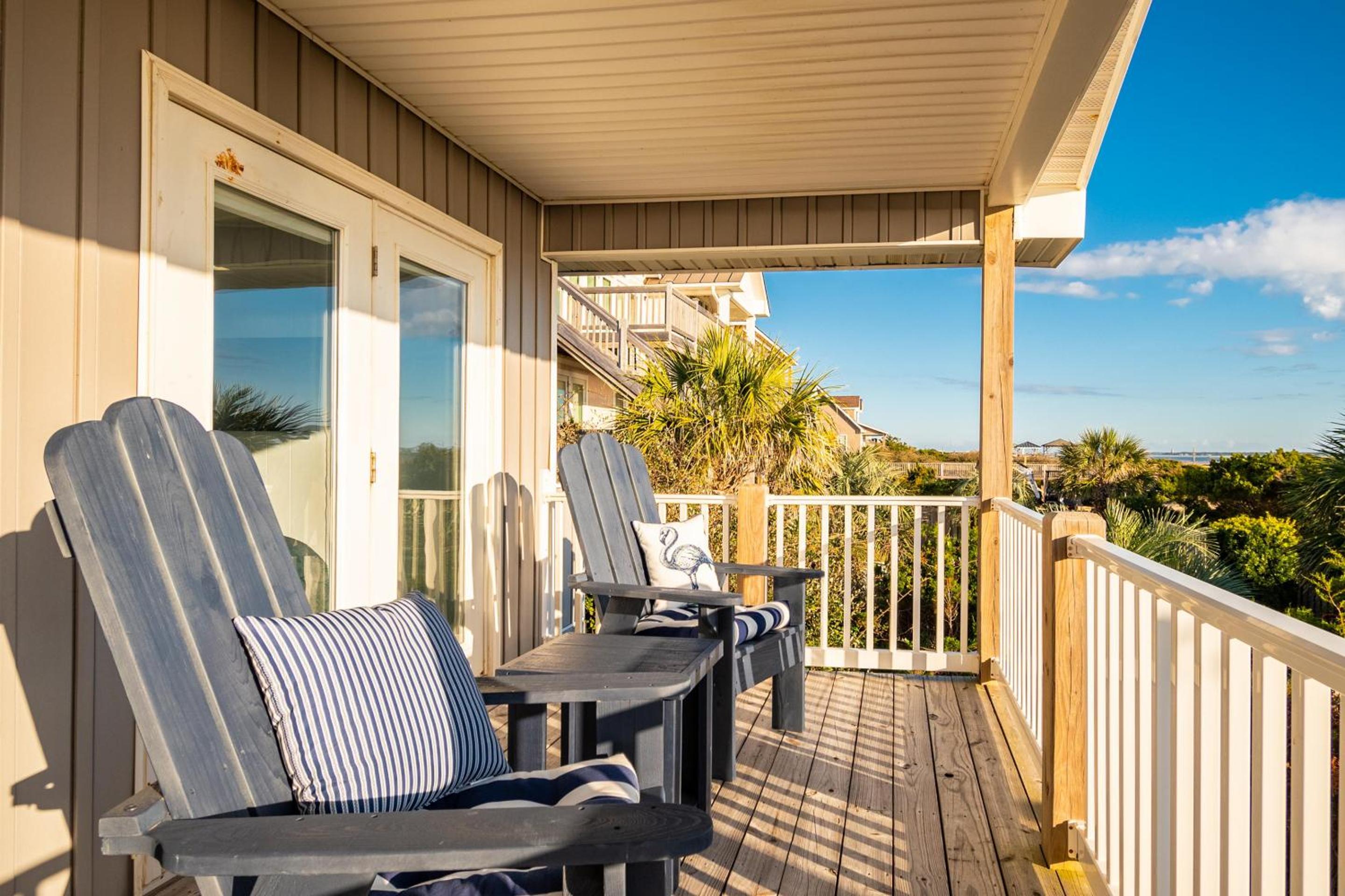Caswell Cabana by Oak Island Accommodations view 5