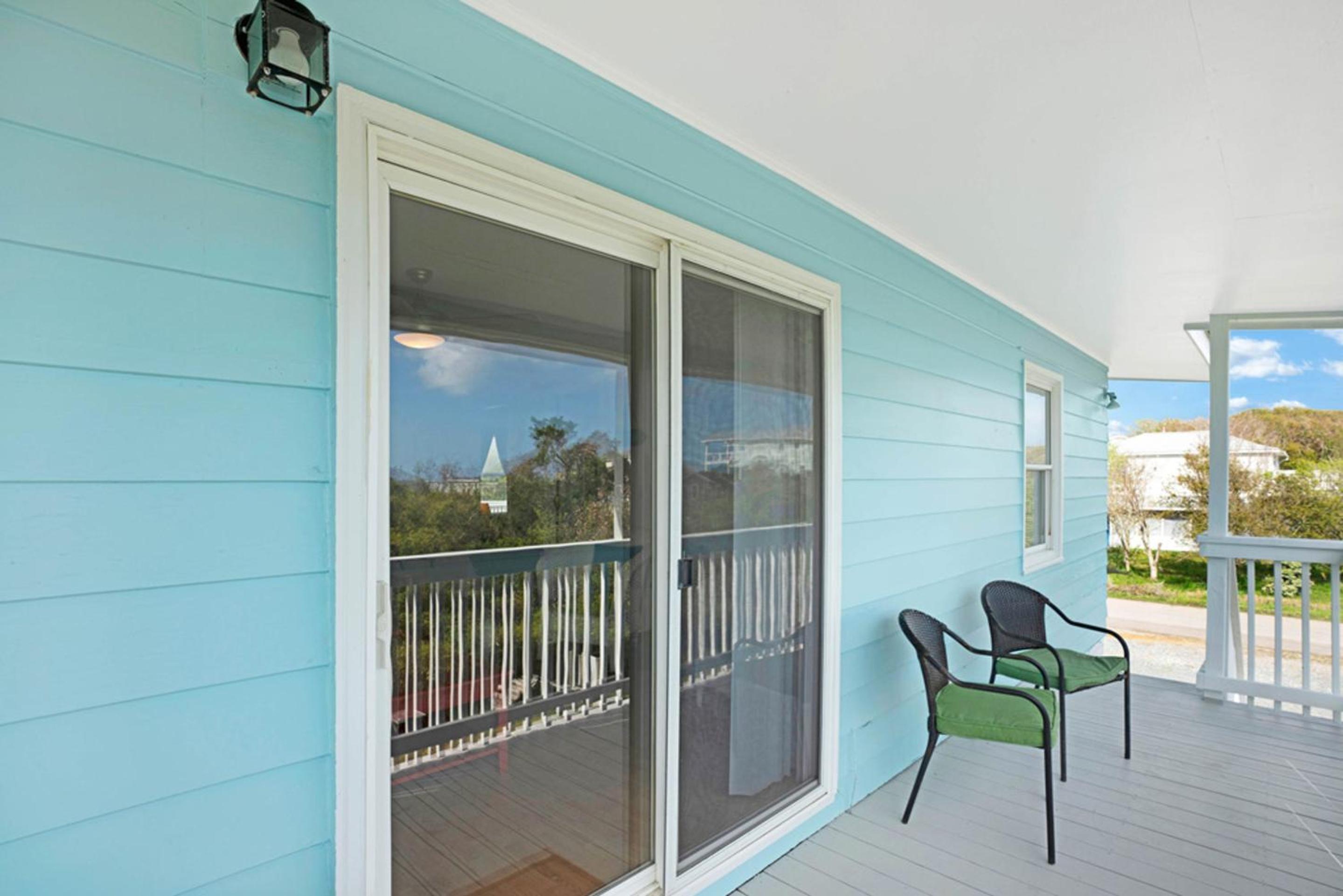 The Hideaway by Oak Island Accommodations