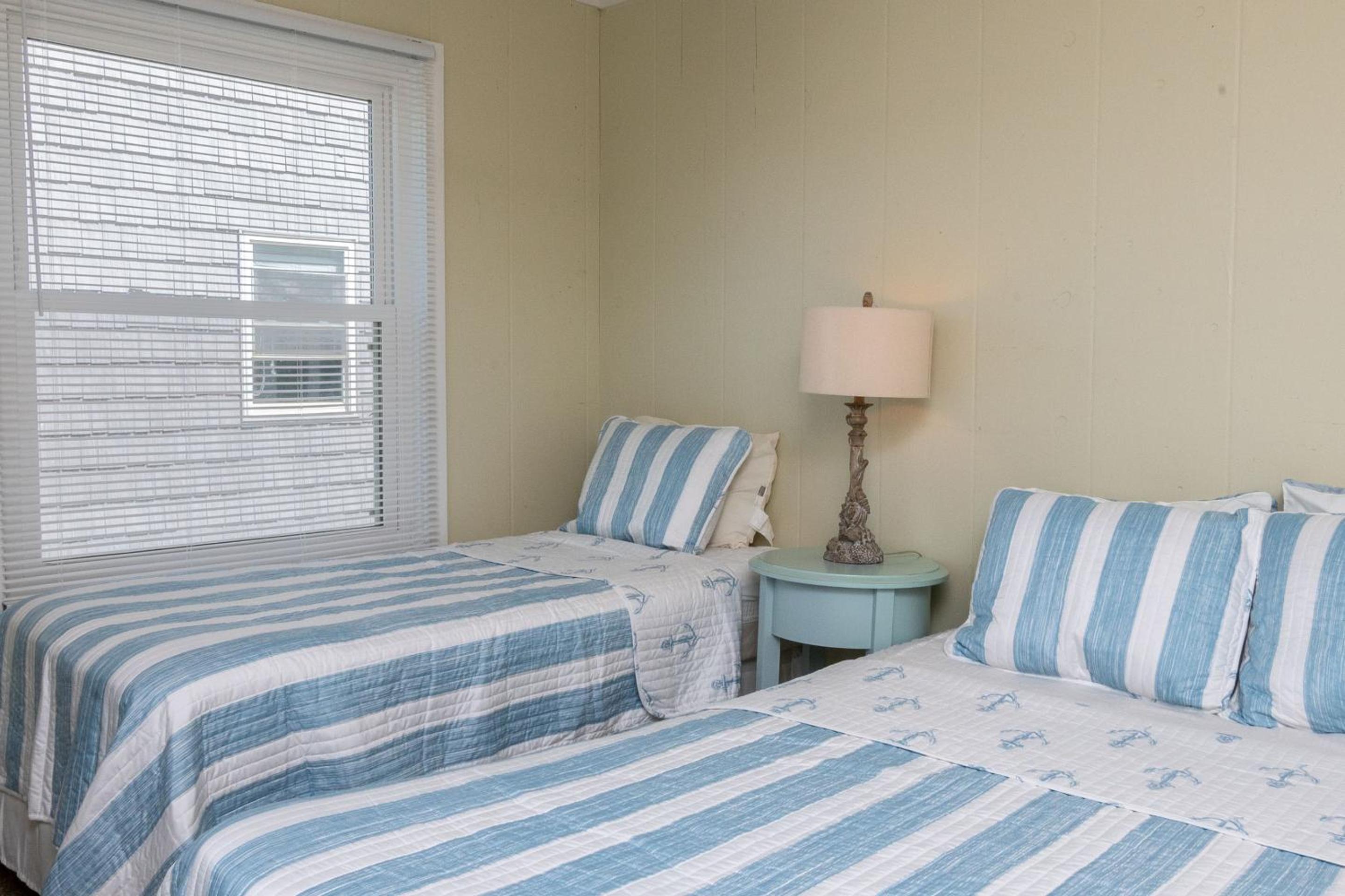 Victorias Seacret by Oak Island Accommodations view 4