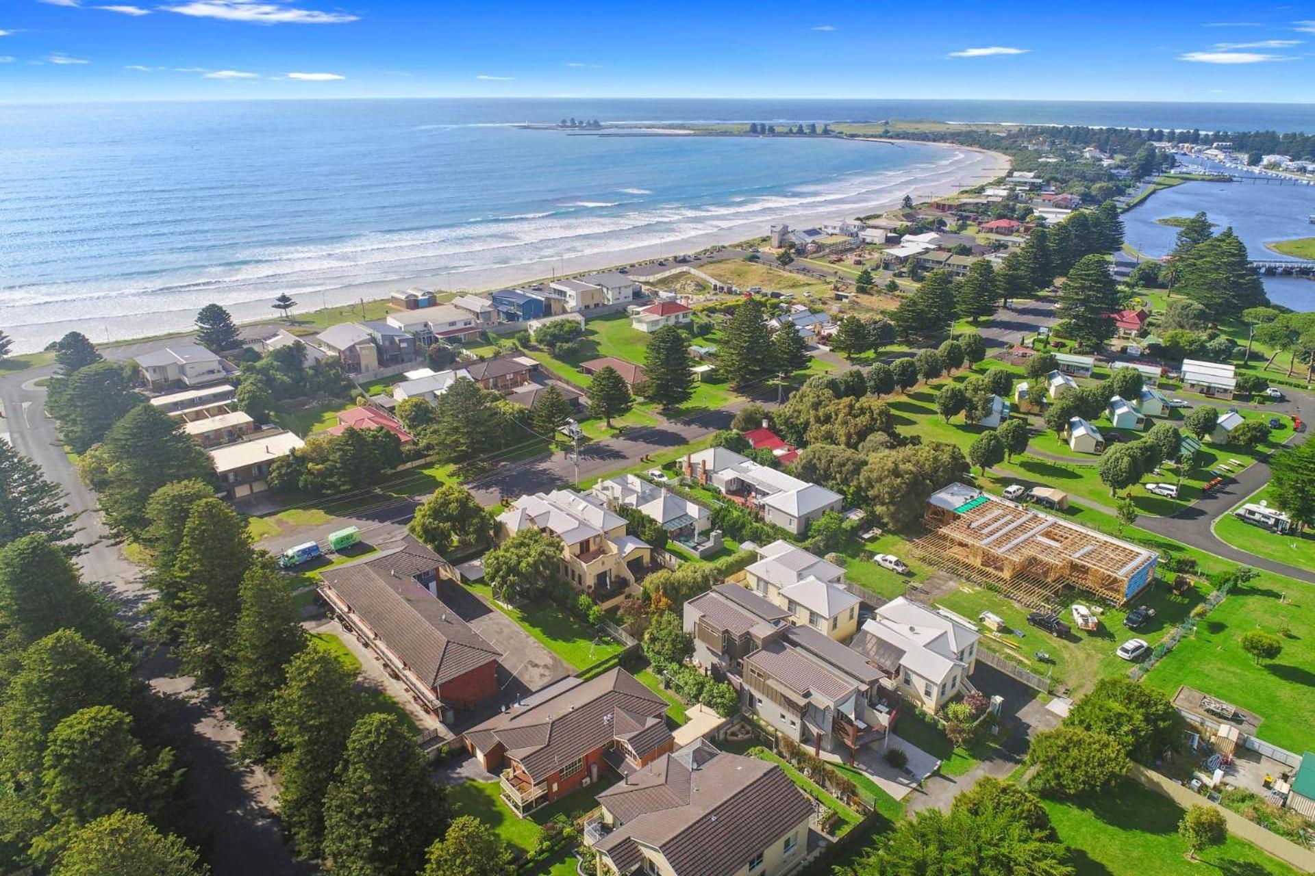 Eastern Beach Unit 1